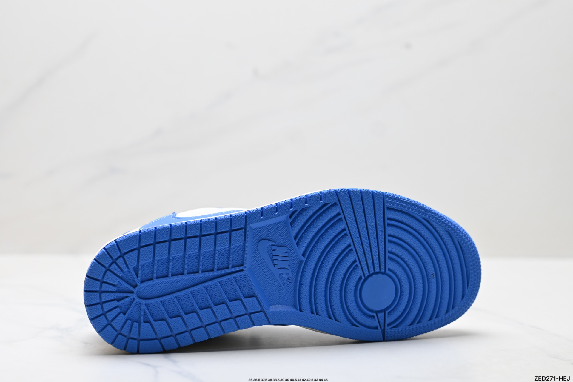 Nike Air Jordan 1 x Travis Scott AJ1倒勾 乔一倒钩 ‘DIY’定制 耐克 低帮文化篮球鞋  LD2025-033