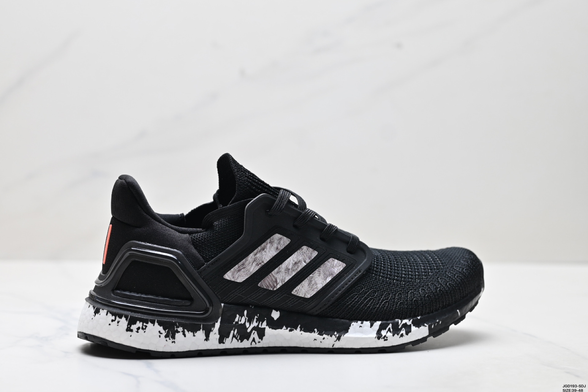 Adidas Ultraboost 20: Rendimiento y confort en cada paso en color negro 7 i1753979901452 2960 0 5