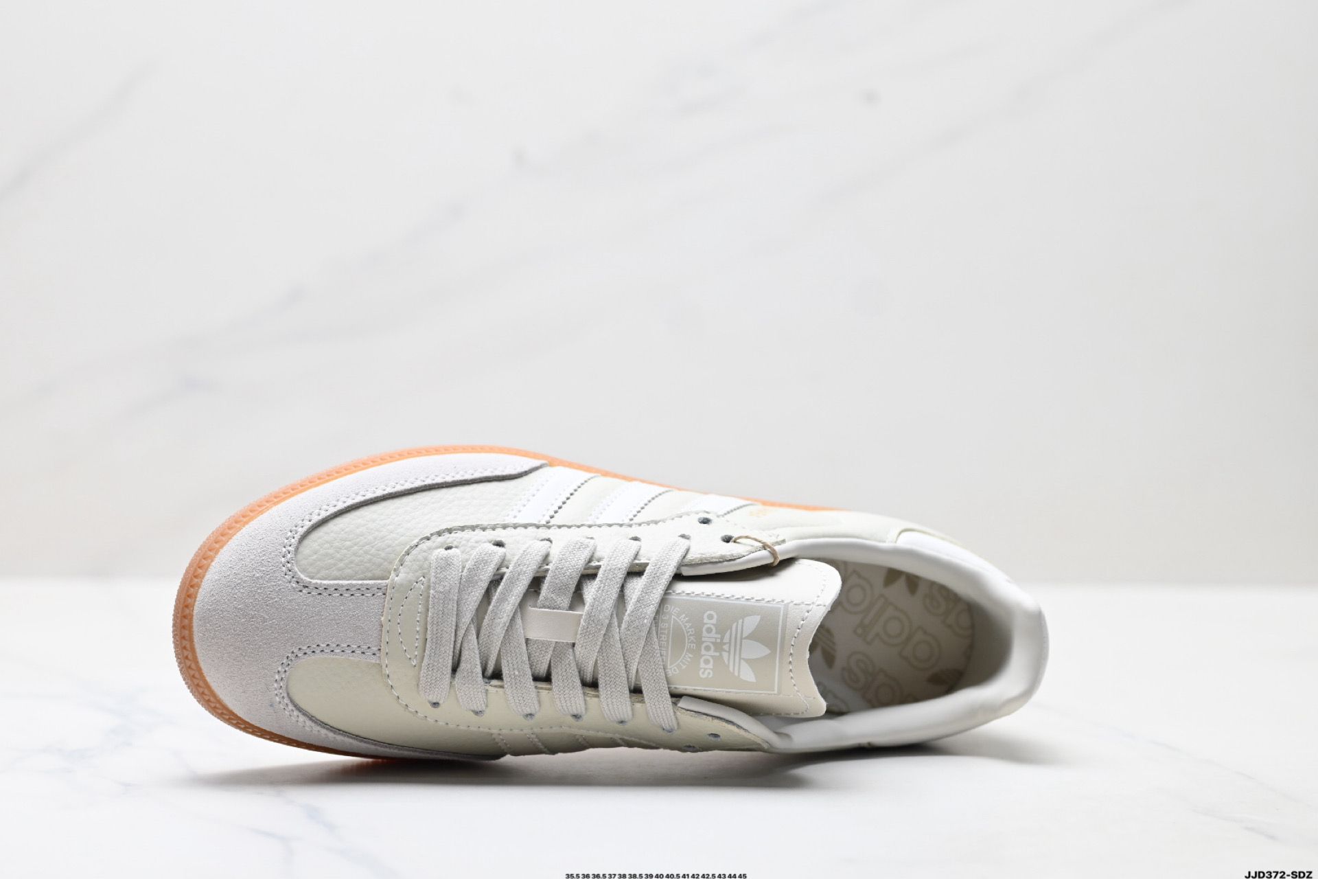 AdidOriginals Samba 桑巴舞系列阿迪达斯 三叶草 绅士德训足球风百搭低帮休闲运动板鞋 IE7013-莆田鞋,莆田鞋货源,高仿鞋,高仿鞋货源,安福档口,莆田高仿鞋,莆田鞋批发,高仿鞋批发,莆田高仿运动鞋,高仿运动鞋,莆田运动鞋 AdidOriginals Samba 桑巴舞系列阿迪达斯 三叶草 绅士德训足球风百搭低帮休闲运动板鞋 IE7013