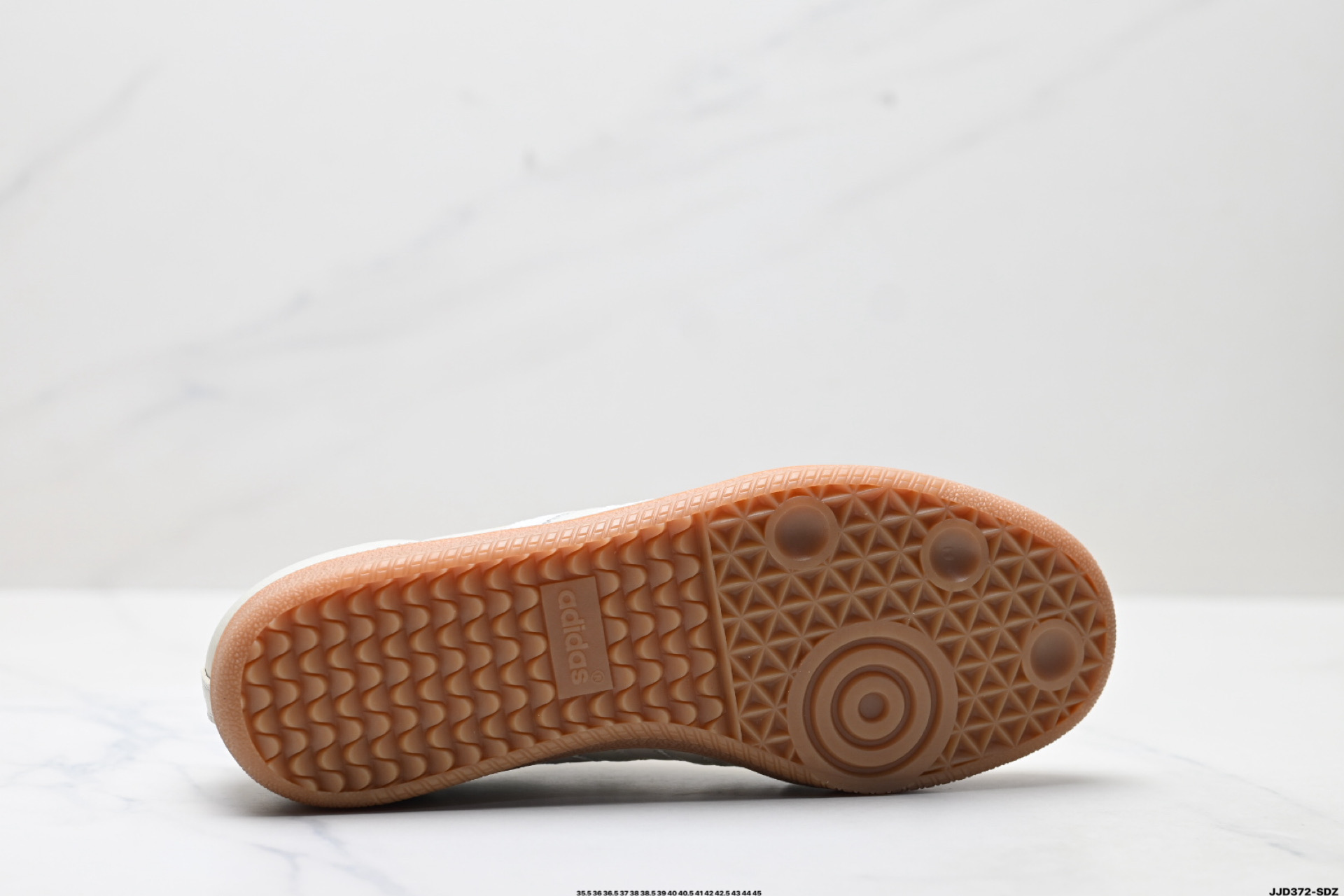 AdidOriginals Samba 桑巴舞系列阿迪达斯 三叶草 绅士德训足球风百搭低帮休闲运动板鞋 IE7013-莆田鞋,莆田鞋货源,高仿鞋,高仿鞋货源,安福档口,莆田高仿鞋,莆田鞋批发,高仿鞋批发,莆田高仿运动鞋,高仿运动鞋,莆田运动鞋 AdidOriginals Samba 桑巴舞系列阿迪达斯 三叶草 绅士德训足球风百搭低帮休闲运动板鞋 IE7013