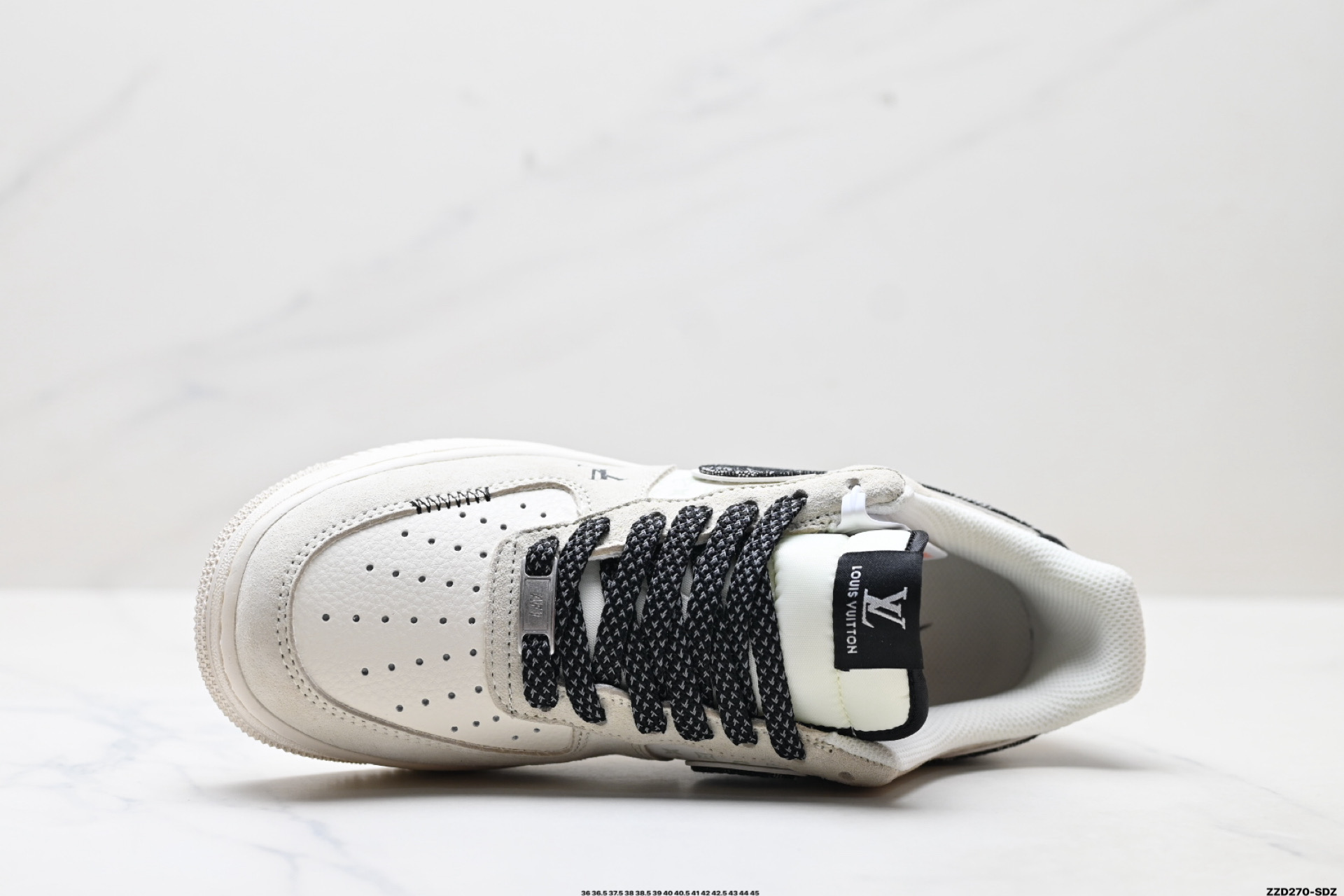 NIKE AIR FORCE 1‘07 LV8 MZ9588-801