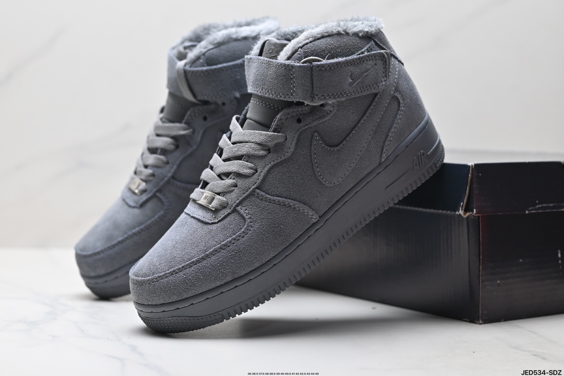 Nike Air Force 1 Mid 07: Comodidad y estilo urbano en cada paso 9 i1754063624885 1588 0 7