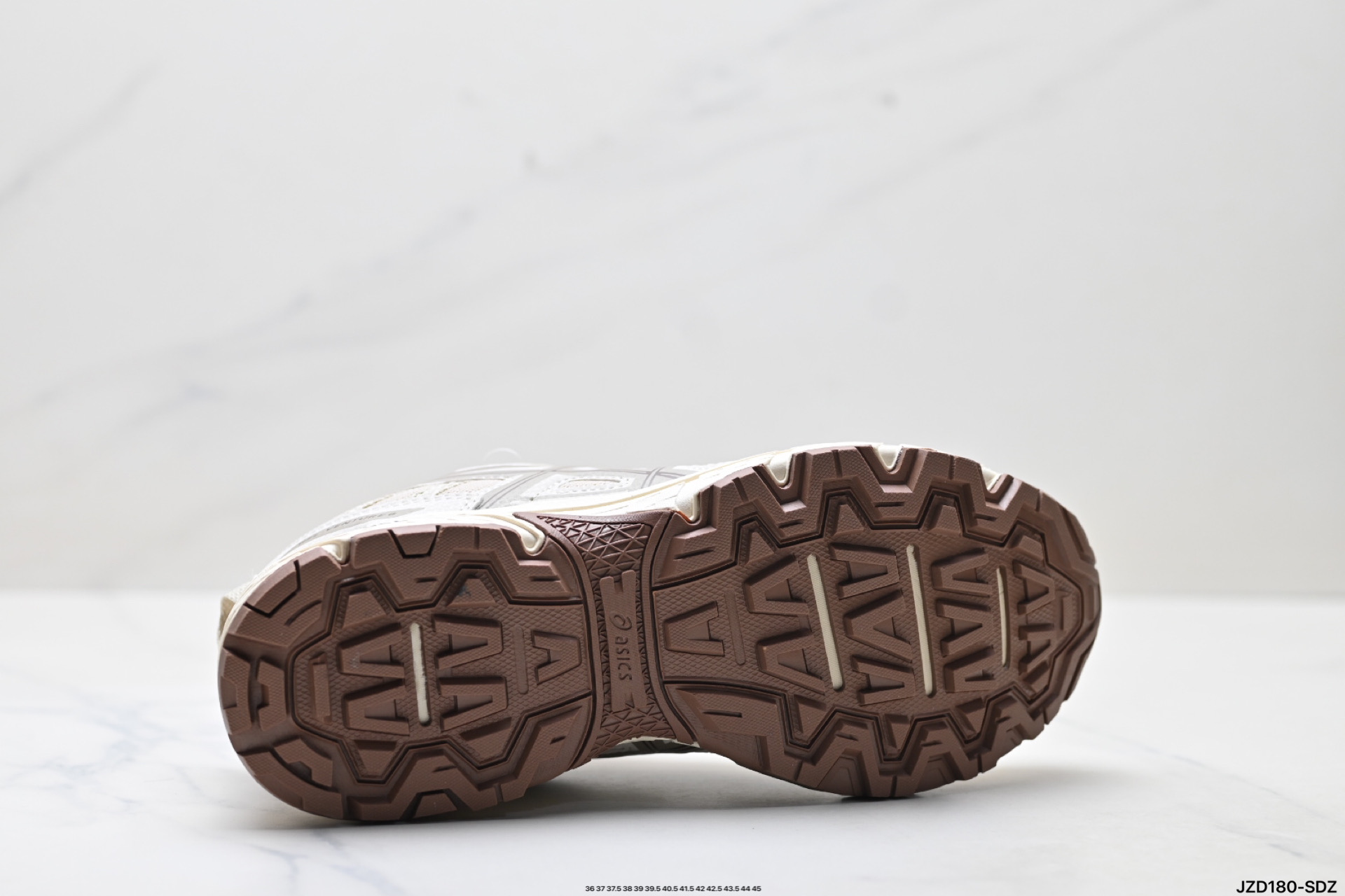 Asics Gel-Venture 6: Zapatillas Clásicas de Running para un Estilo Urbano y Funcional 10 i1754063988619 3233 0 8
