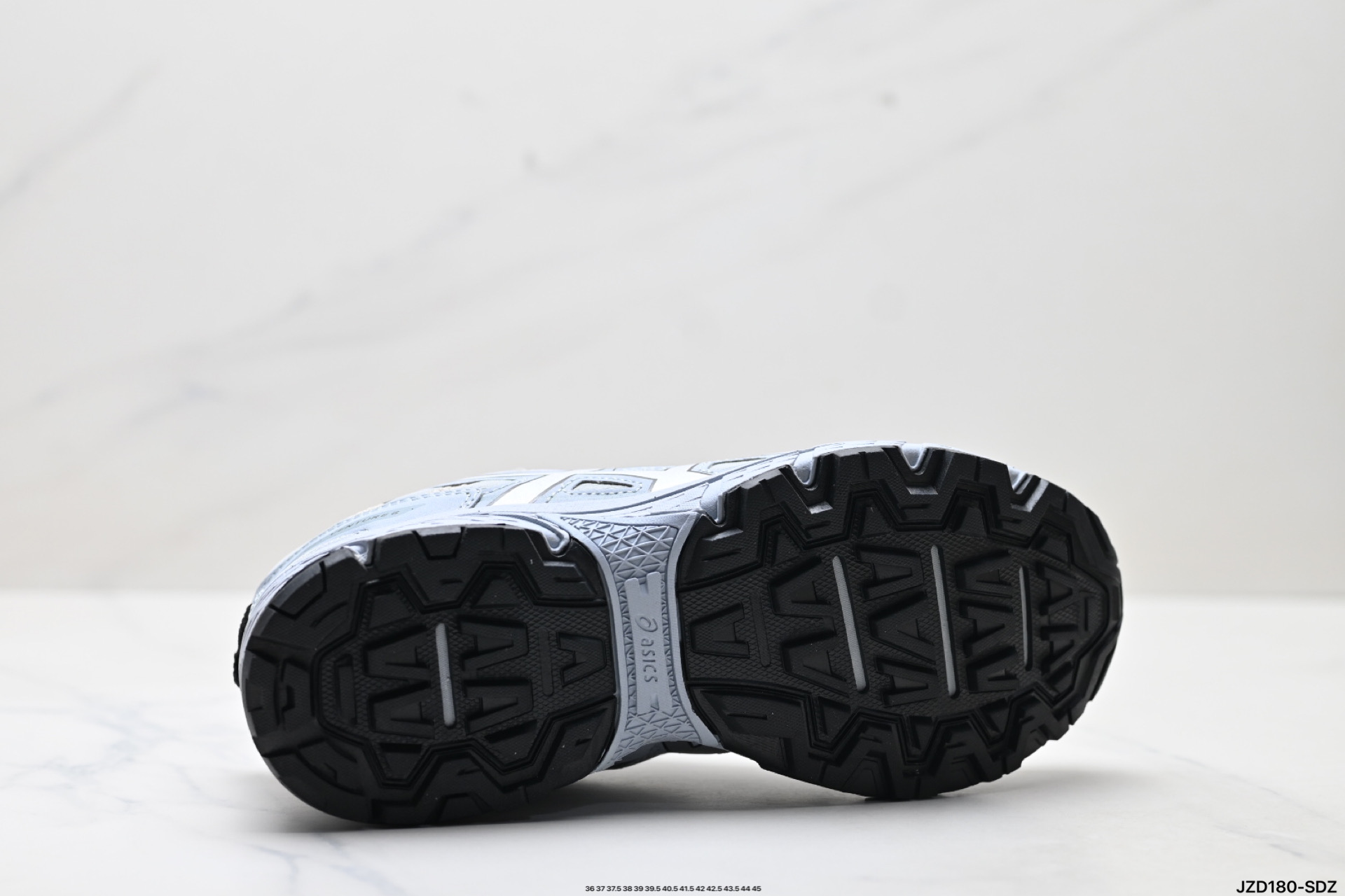 Asics Gel-Venture 6: Calzado Clásico de Running para la Aventura Urbana 10 i1754064059465 7373 0 8
