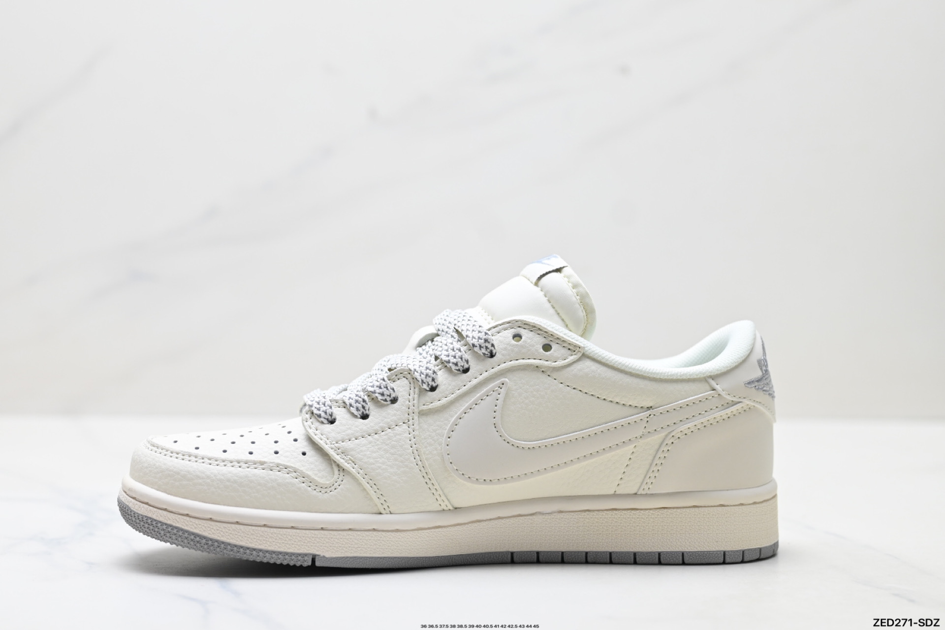 Nike Air Jordan 1 x Travis Scott AJ1倒勾 乔一倒钩 ‘DIY’定制 耐克 低帮文化篮球鞋  JP1668-255