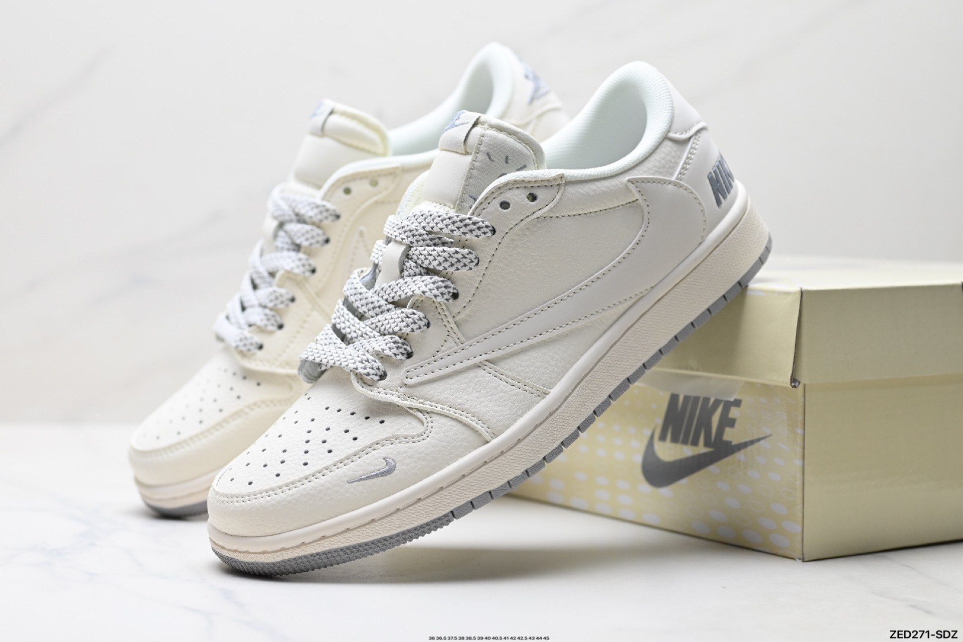 Nike Air Jordan 1 x Travis Scott AJ1倒勾 乔一倒钩 ‘DIY’定制 耐克 低帮文化篮球鞋  JP1668-255