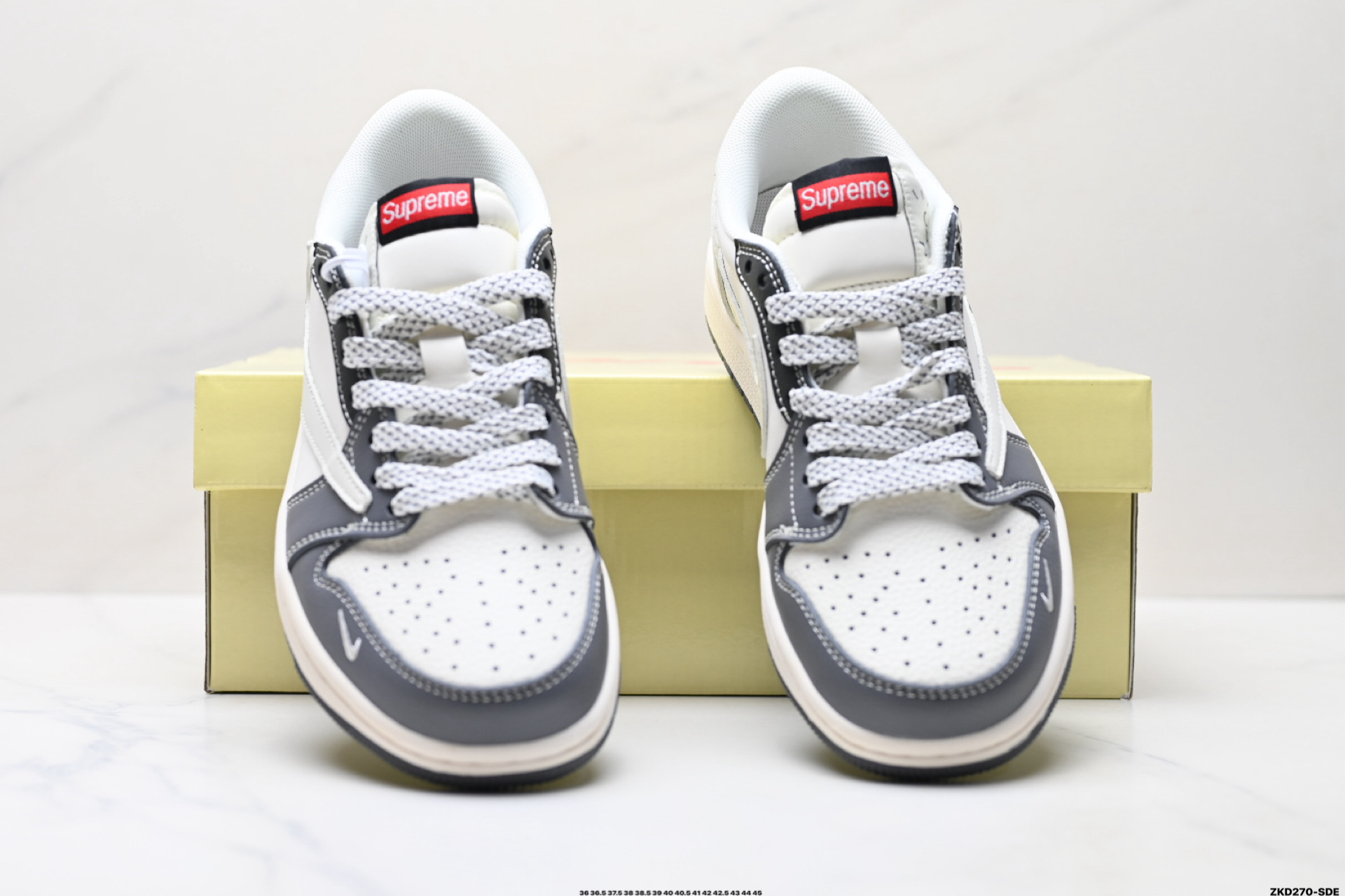 Nike Air Jordan 1 x Travis Scott AJ1倒勾 乔一倒钩 ‘DIY’定制 耐克 低帮文化篮球鞋  QW5088-201-莆田鞋,莆田鞋货源,高仿鞋,高仿鞋货源,安福档口,莆田高仿鞋,莆田鞋批发,高仿鞋批发,莆田高仿运动鞋,高仿运动鞋,莆田运动鞋 Nike Air Jordan 1 x Travis Scott AJ1倒勾 乔一倒钩 ‘DIY’定制 耐克 低帮文化篮球鞋  QW5088-201