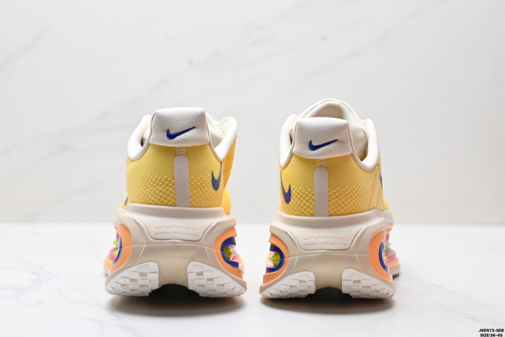 Nike VOMERO PREMIUM 耐克 舒适减震防滑 低帮跑步鞋  FN8453-025