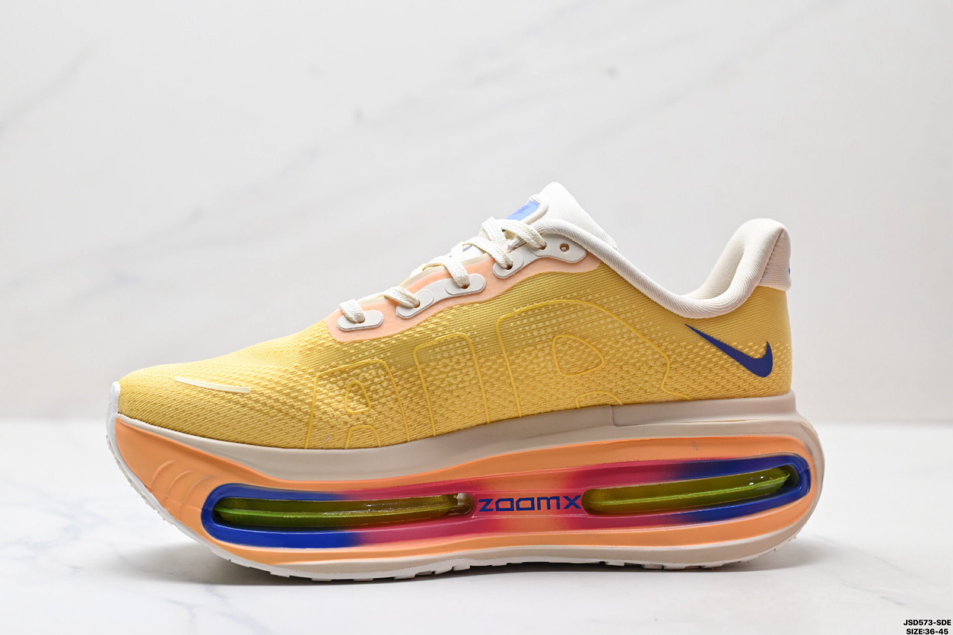 Nike VOMERO PREMIUM 耐克 舒适减震防滑 低帮跑步鞋  FN8453-025