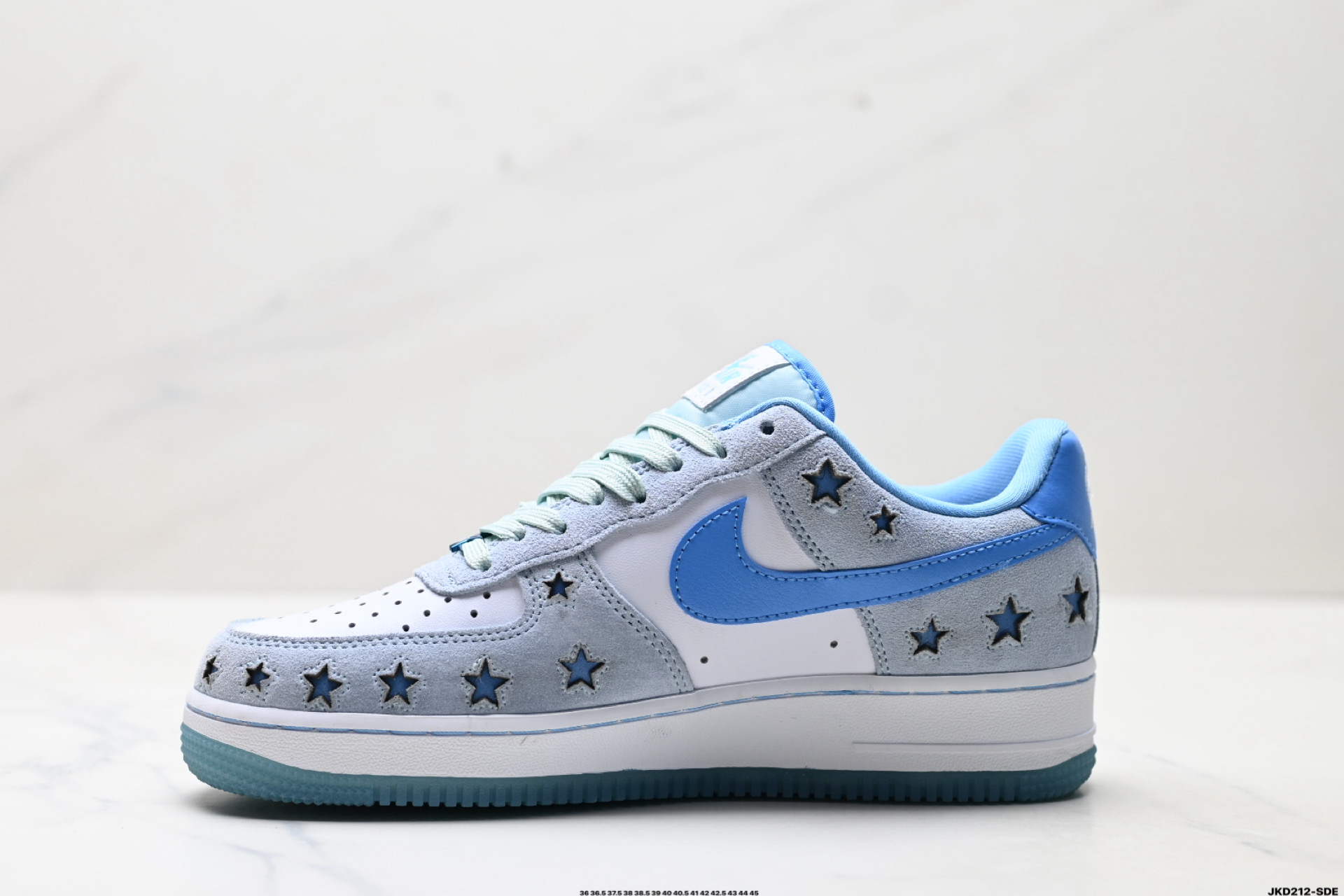 耐克Nike AIR FORCE 1‘07 空军一号低帮百搭休闲运动板鞋 HQ8051-400
