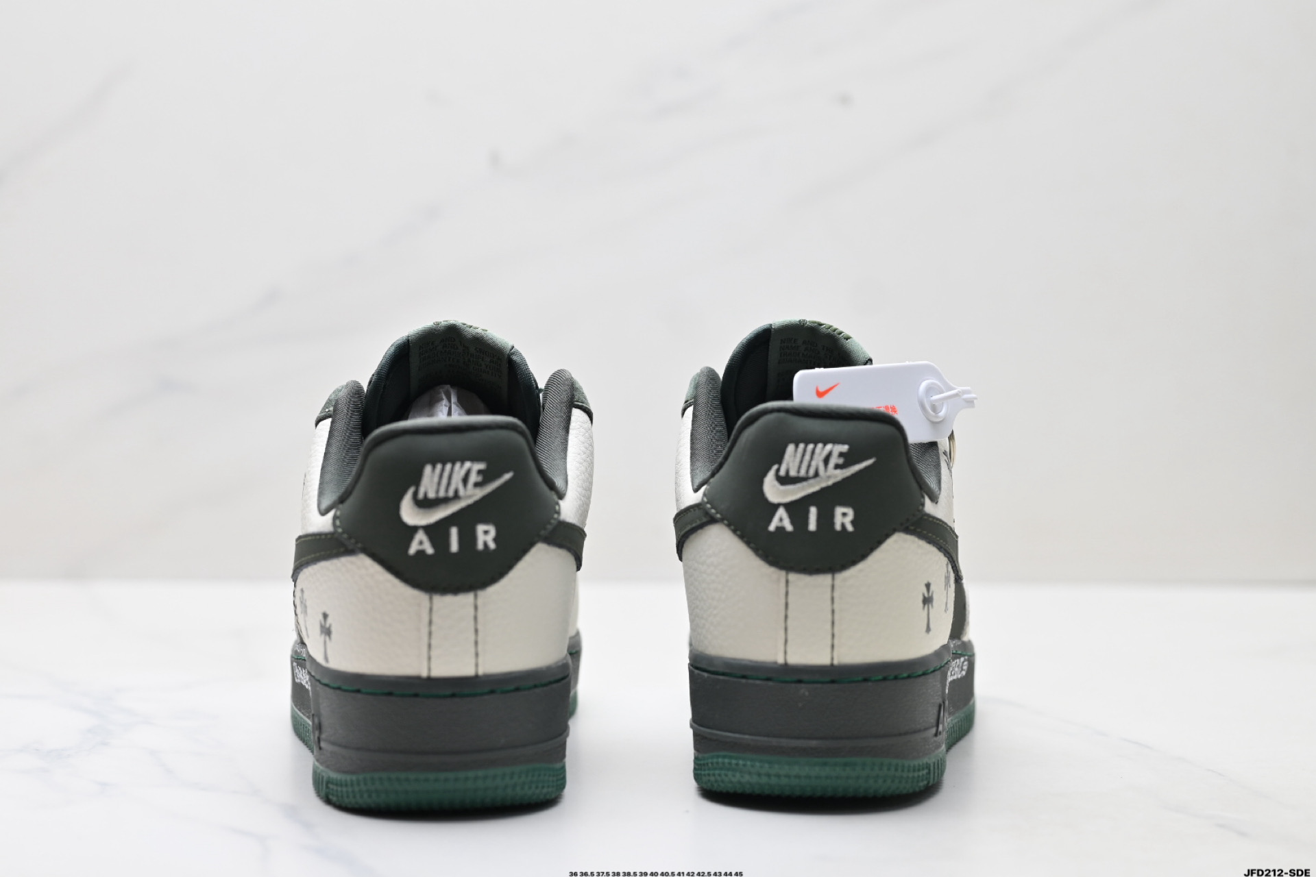 NIKE AIR FORCE 1‘07  KK1988-029