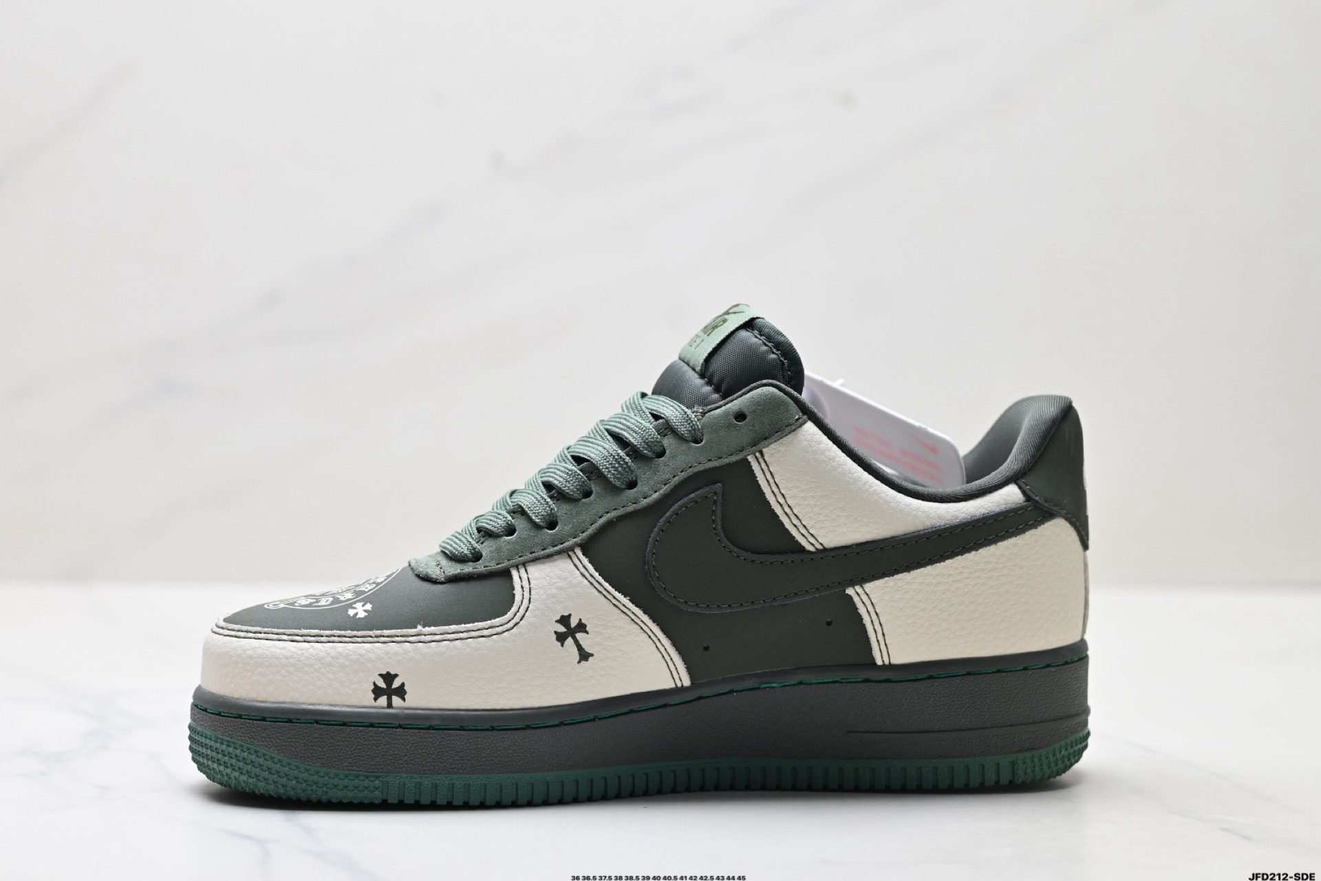 NIKE AIR FORCE 1‘07  KK1988-029