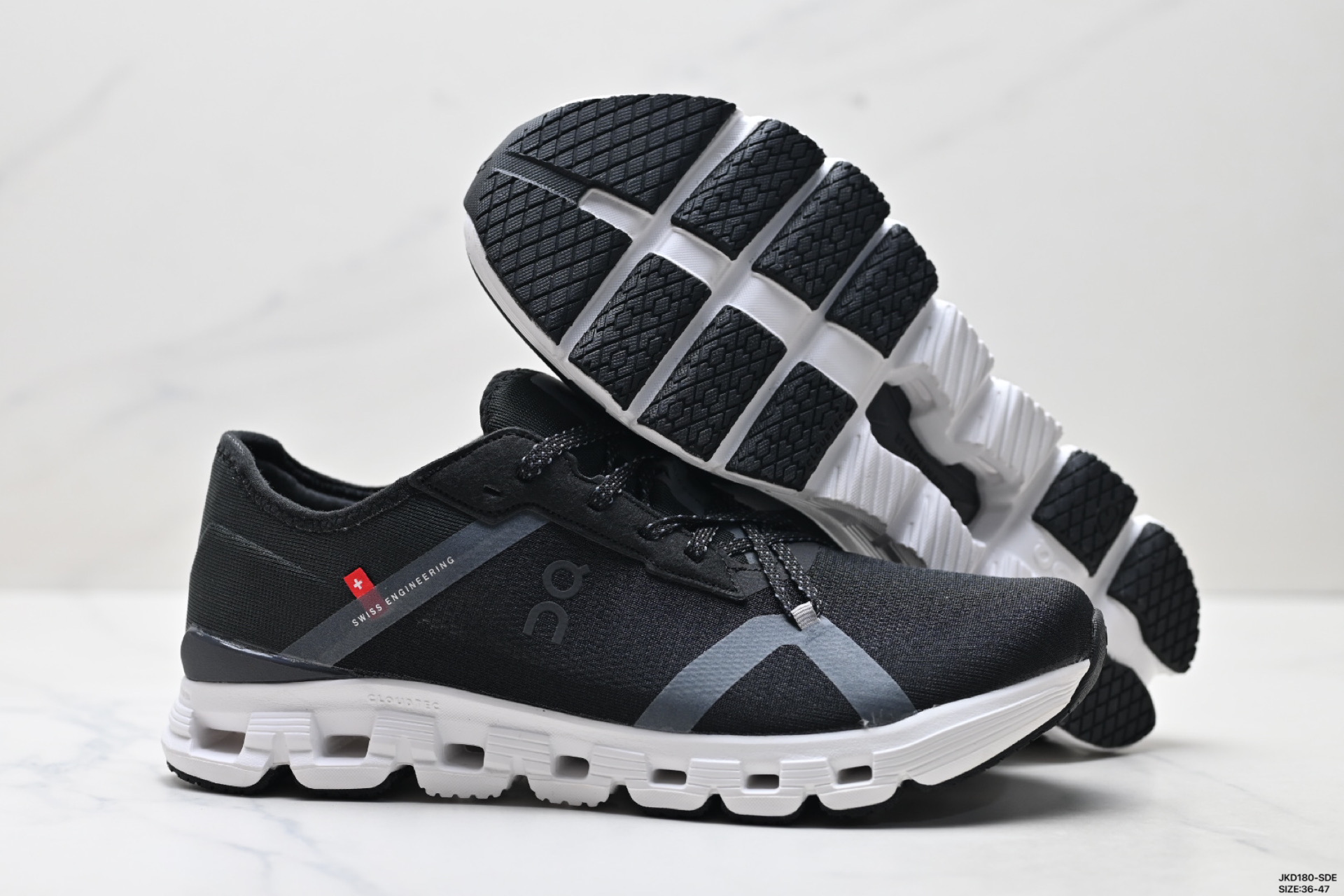 On昂跑 Running Cloud X 4克劳德X系列低帮轻量舒适多功能休闲运动鞋