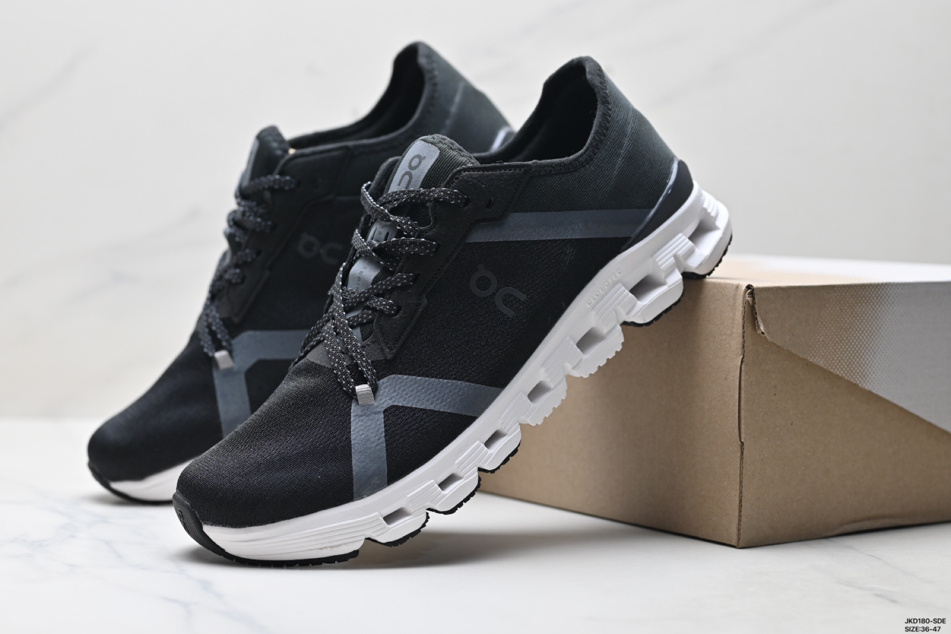 On昂跑 Running Cloud X 4克劳德X系列低帮轻量舒适多功能休闲运动鞋