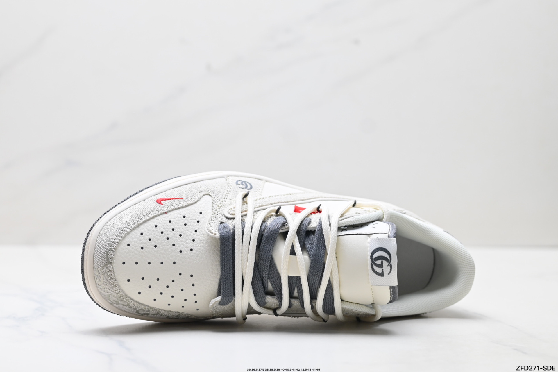 Nike Air Jordan 1 x Travis Scott AJ1倒勾 乔一倒钩 ‘DIY’定制 耐克 低帮文化篮球鞋 HT5088-601