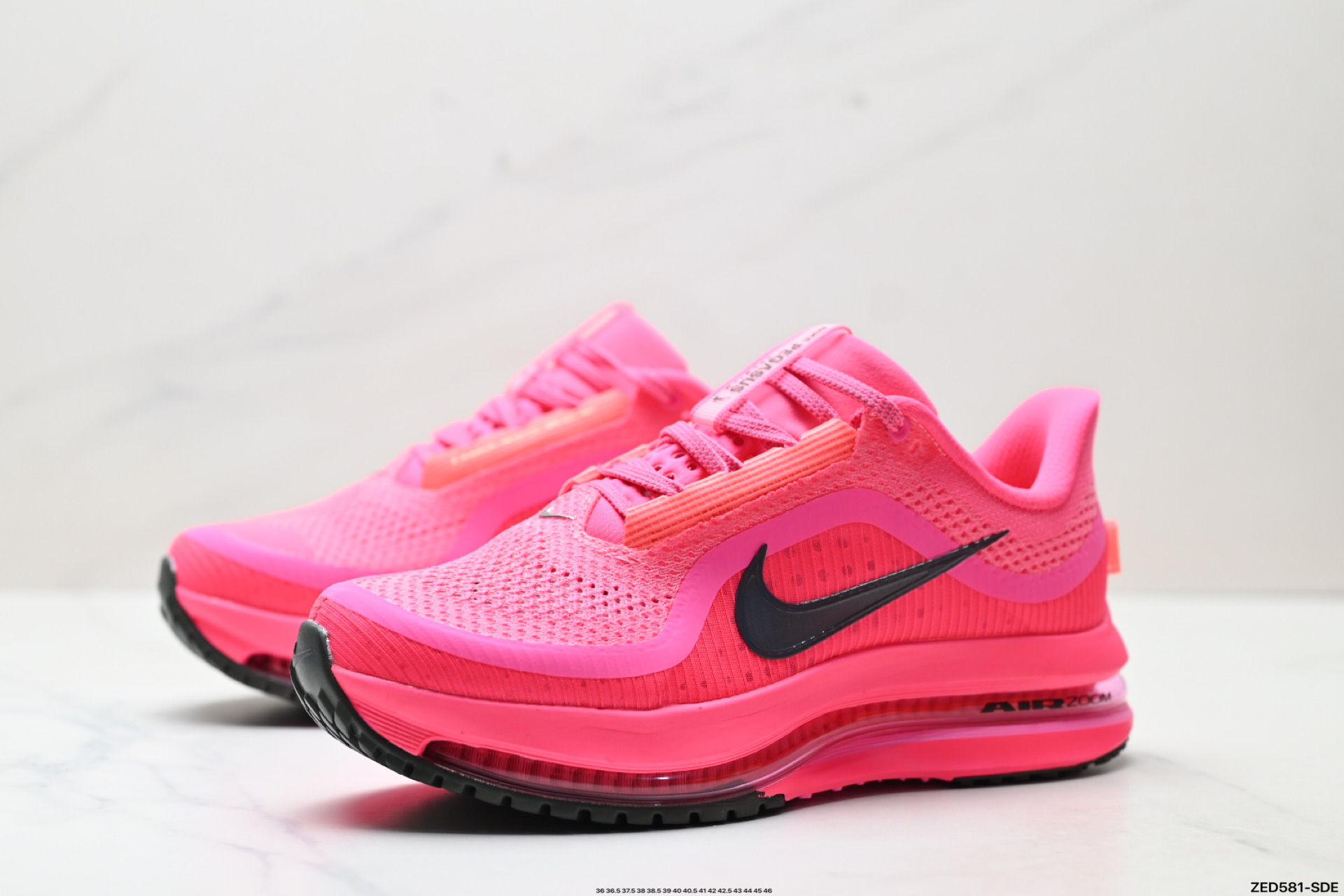 Nike Air Zoom Pegasus Premium: Amortiguación y Estilo para tus Carreras Diarias 5 i1754152153865 6804 0 3