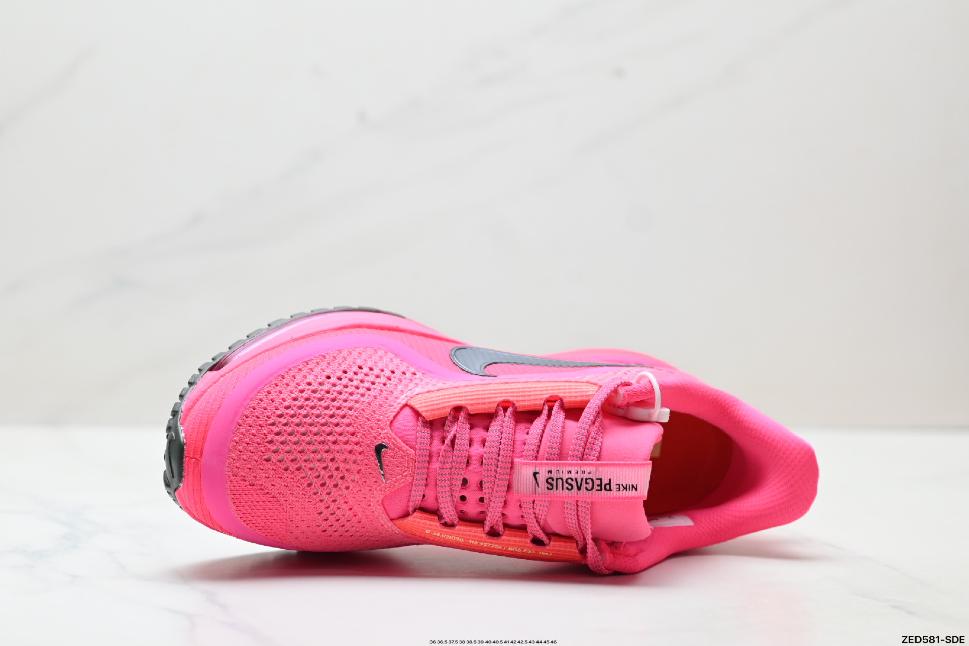 Nike Air Zoom Pegasus Premium: Amortiguación y Estilo para tus Carreras Diarias 3 i1754152154450 5855 0 1