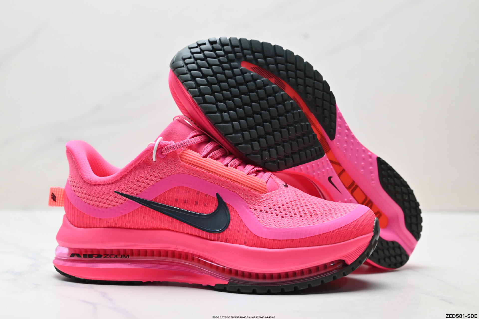 Nike Air Zoom Pegasus Premium: Amortiguación y Estilo para tus Carreras Diarias 6 i1754152154451 1278 0 4