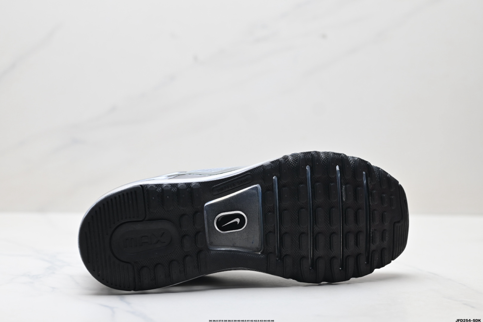 Nike Air Max 2013 联名气垫跑鞋 整体依旧以Stussy标志性的麻布编织材质覆盖 HQ3481-099-莆田鞋,莆田鞋货源,高仿鞋,高仿鞋货源,安福档口,莆田高仿鞋,莆田鞋批发,高仿鞋批发,莆田高仿运动鞋,高仿运动鞋,莆田运动鞋 Nike Air Max 2013 联名气垫跑鞋 整体依旧以Stussy标志性的麻布编织材质覆盖 HQ3481-099