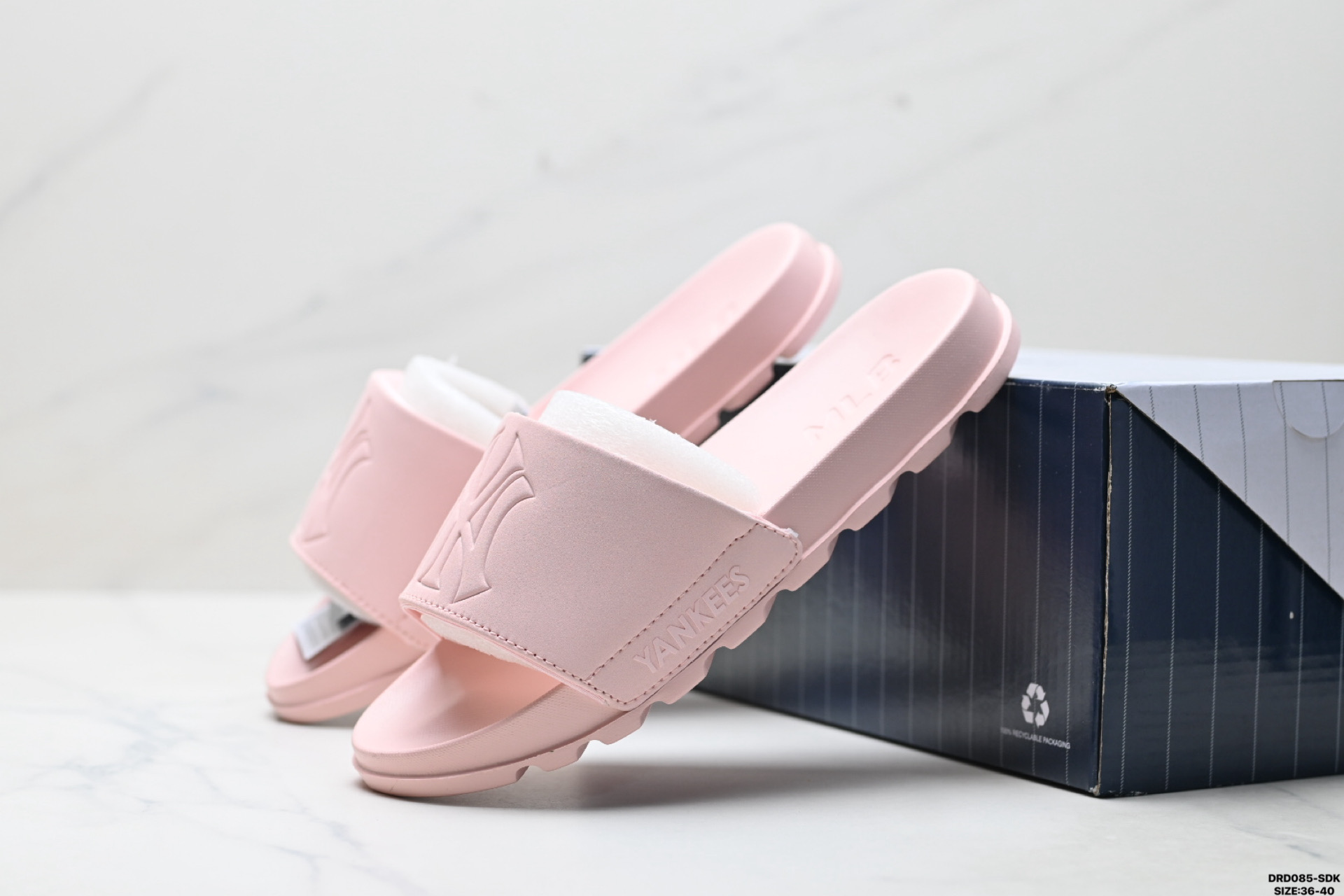 MLB MOUNDER MONOGRAM 舒适柔软 防磨一字拖鞋 3ALPSB053