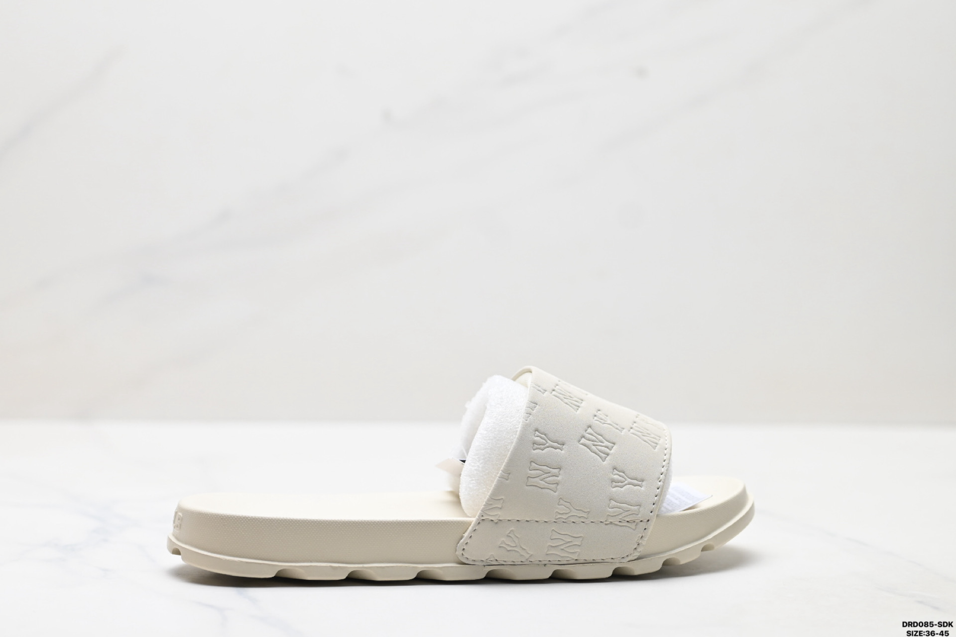 MLB MOUNDER MONOGRAM 舒适柔软 防磨一字拖鞋 3ALPSB053