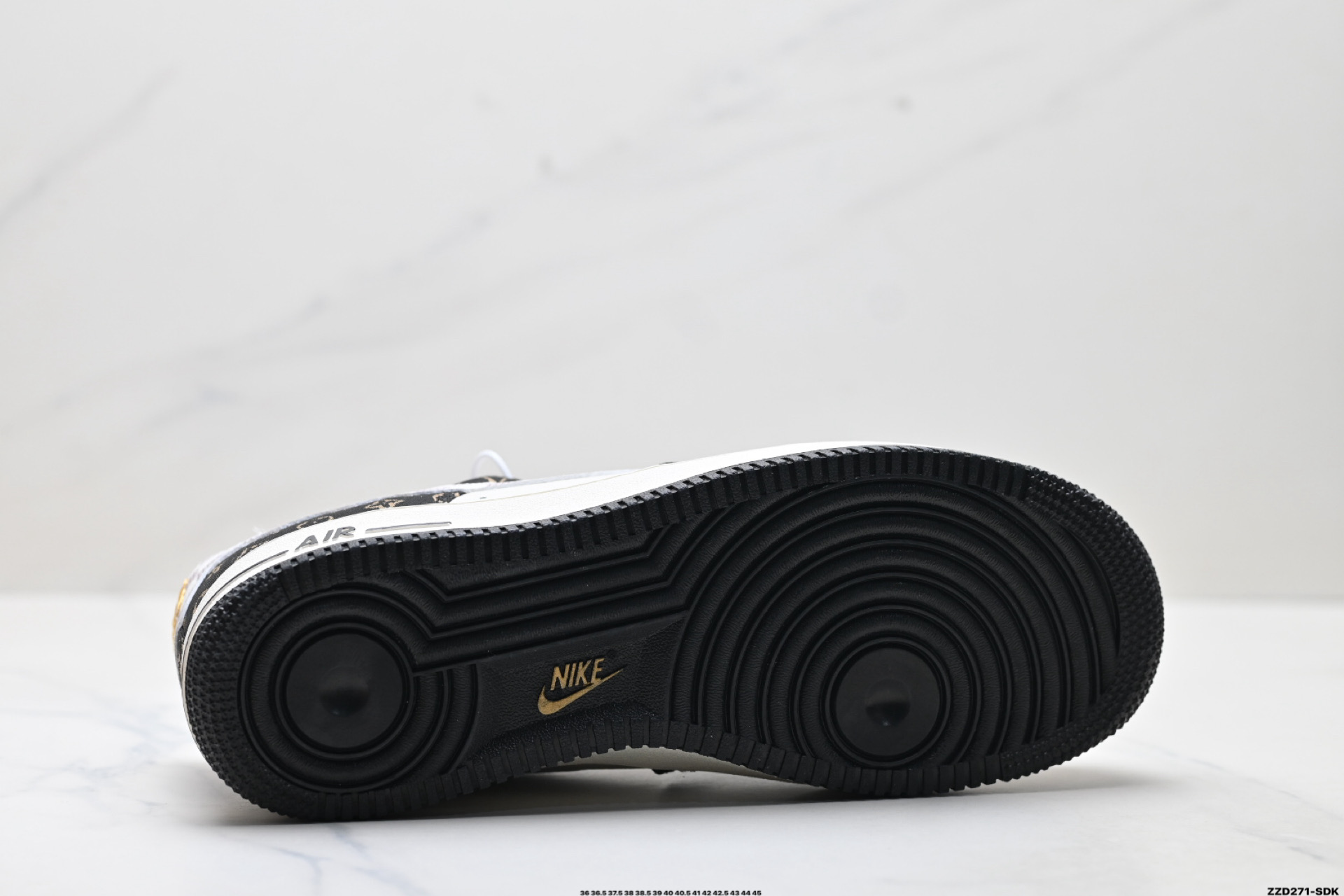 NIKE AIR FORCE 1‘07 LV8  BZ6880-104