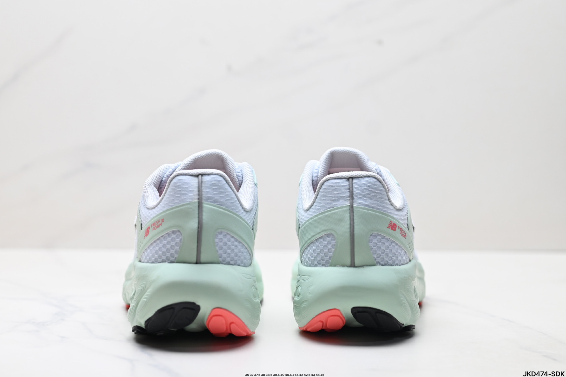 New Balance NB Fresh Foam TRN系列 舒适运动 织物防滑耐磨低帮 马拉松跑步鞋 UTRNQD