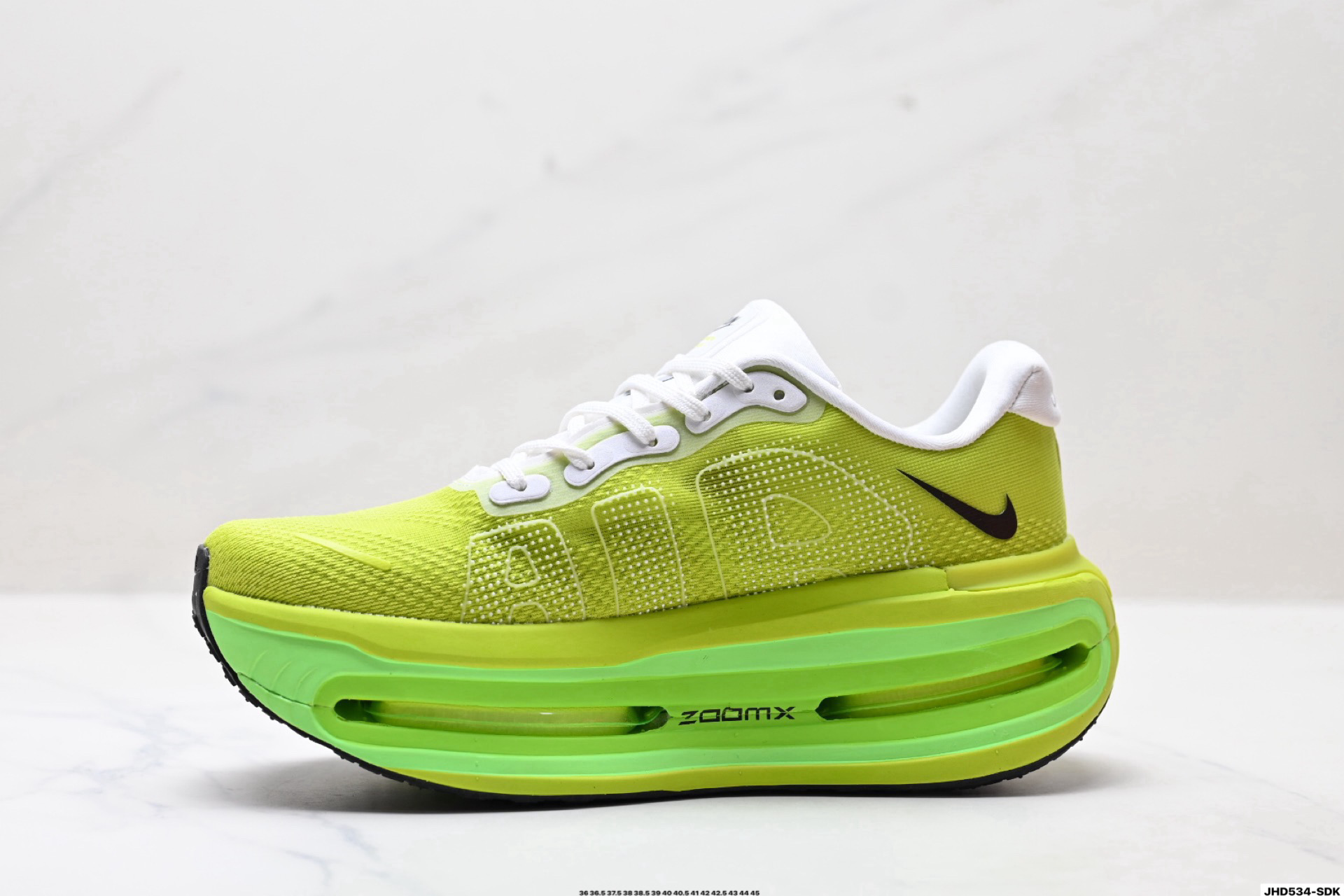 Nike Vomero Premium: Comodidad y Amortiguación para tus Carreras Diarias 4 i1754290306428 323 0 2