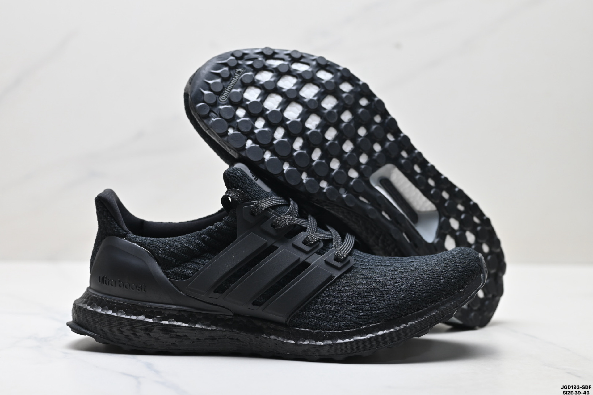 AdidUltraboost 阿迪达斯 耐磨缓震休闲运动跑鞋 BA8920