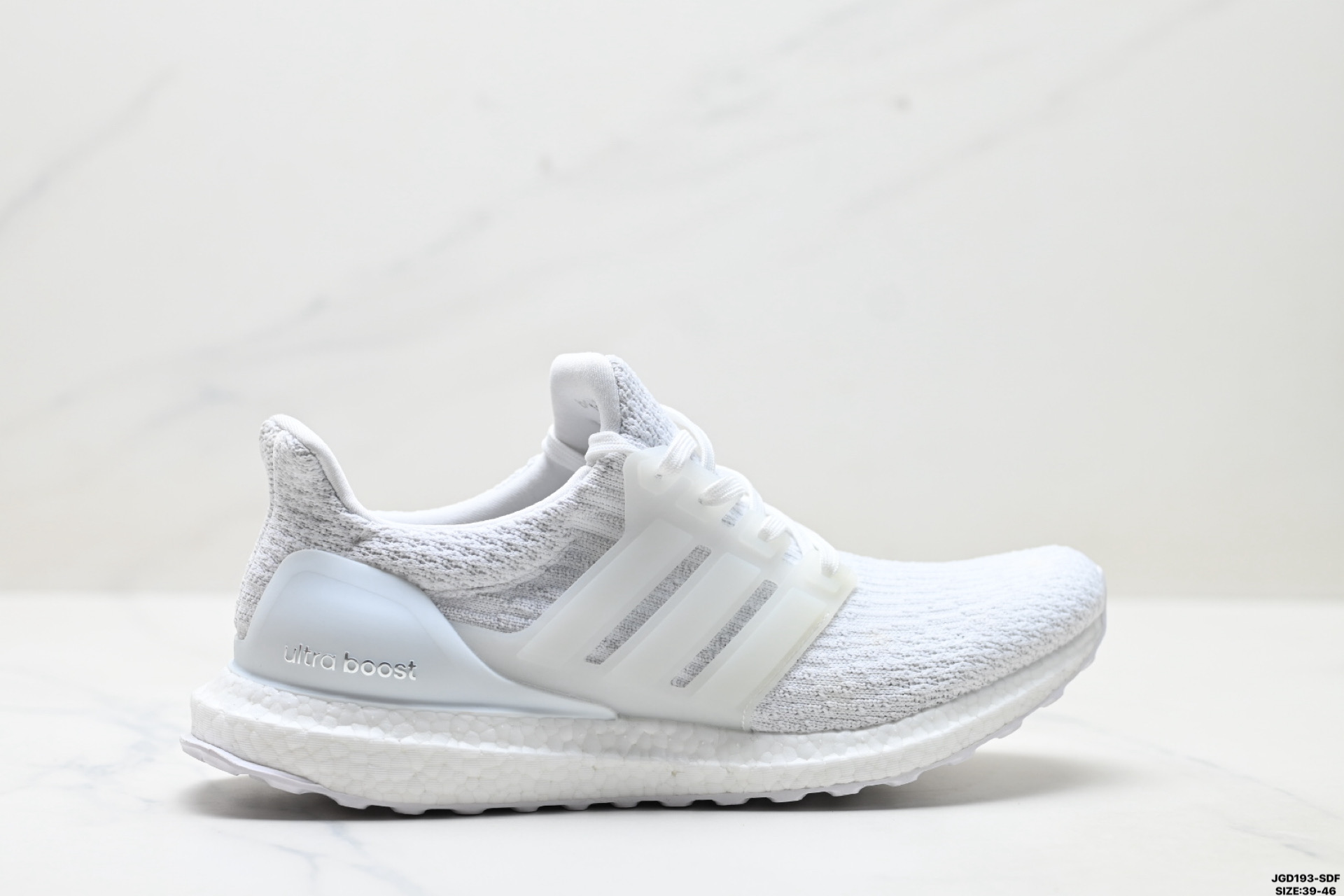 AdidUltraboost 阿迪达斯 耐磨缓震休闲运动跑鞋 BA8920