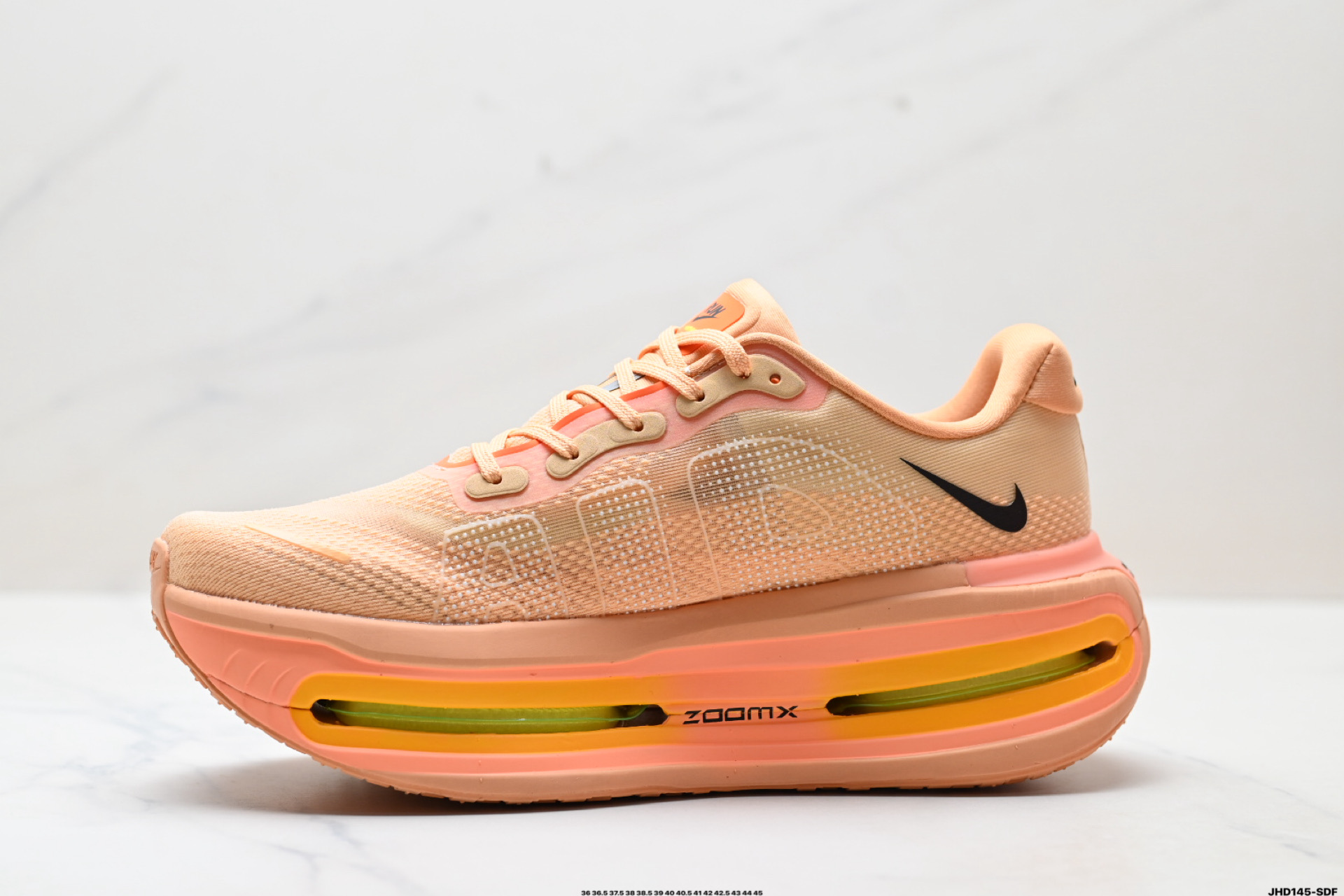 Nike VOMERO PREMIUM 耐克 舒适减震防滑 低帮跑步鞋  HQ2050-100