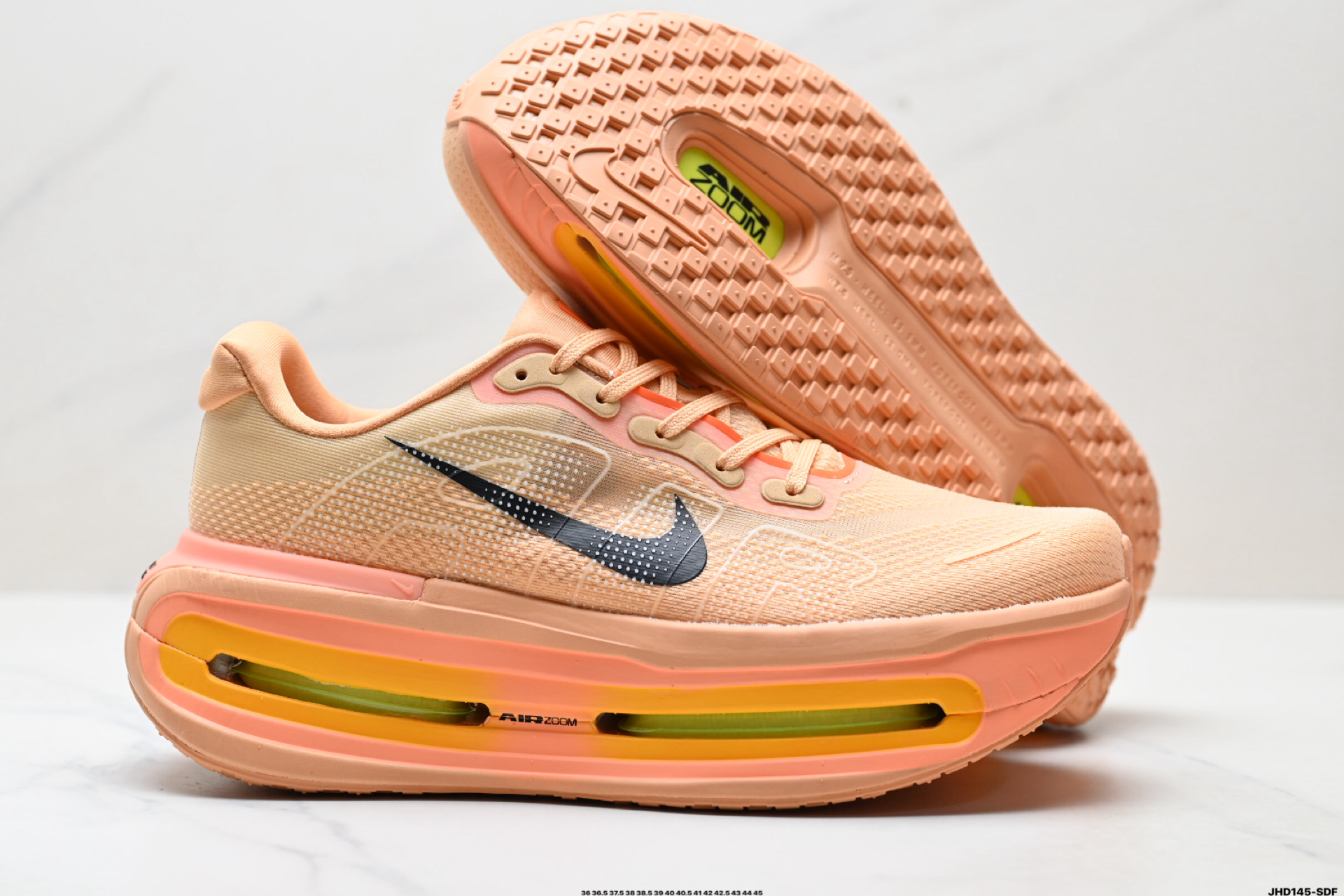 Nike VOMERO PREMIUM 耐克 舒适减震防滑 低帮跑步鞋  HQ2050-100