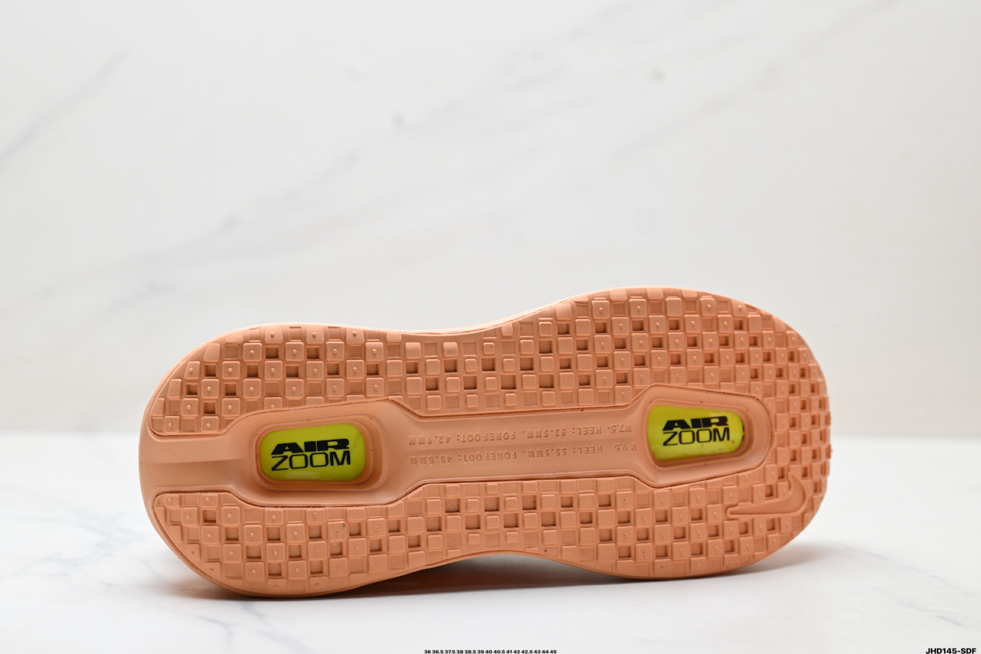 Nike VOMERO PREMIUM 耐克 舒适减震防滑 低帮跑步鞋  HQ2050-100