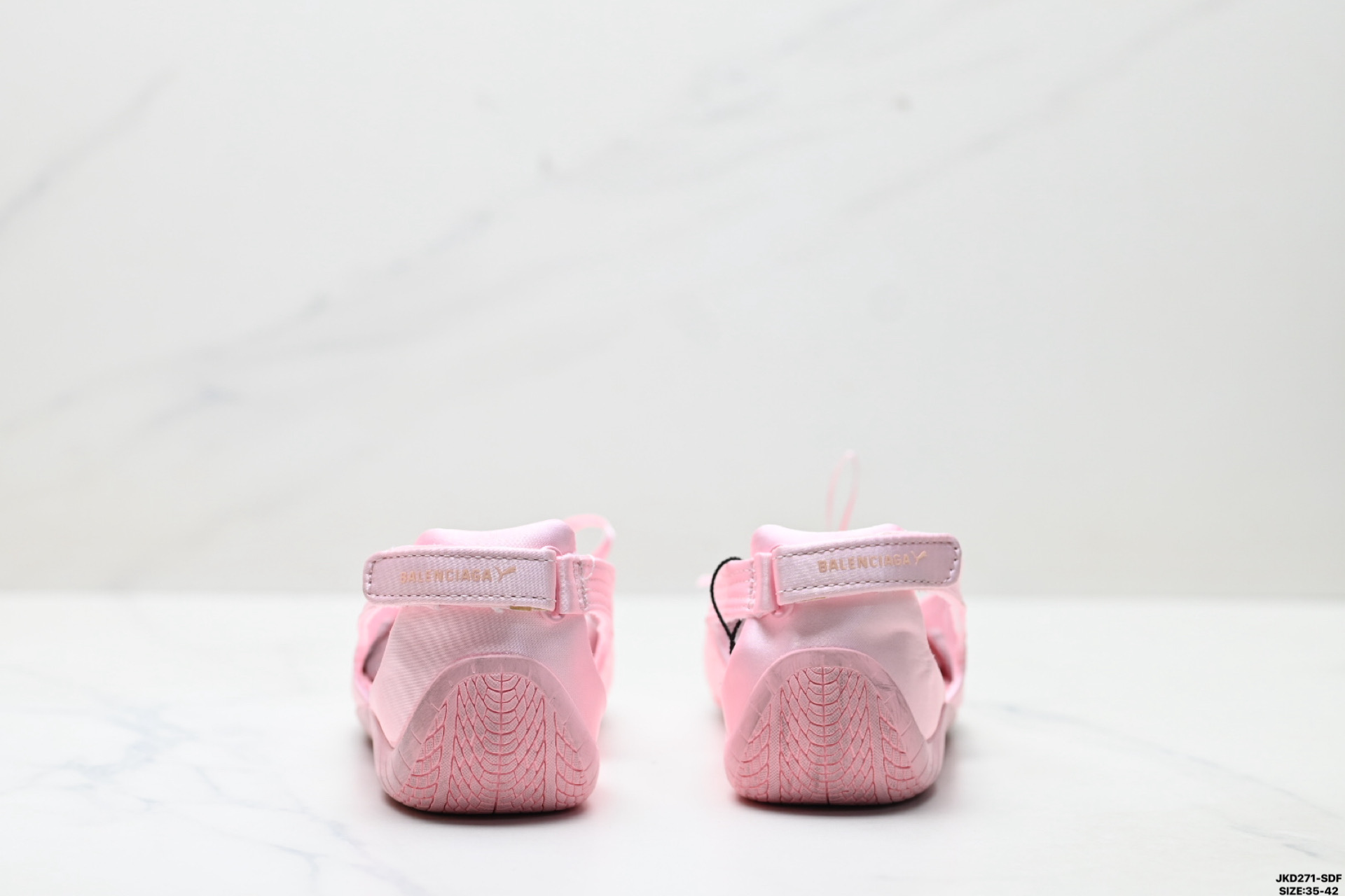 170 Balenciaga巴黎世家 x PUMA彪马 Speed 缎面 圆头魔术贴做旧 芭蕾舞鞋 847163 WSDST 5500