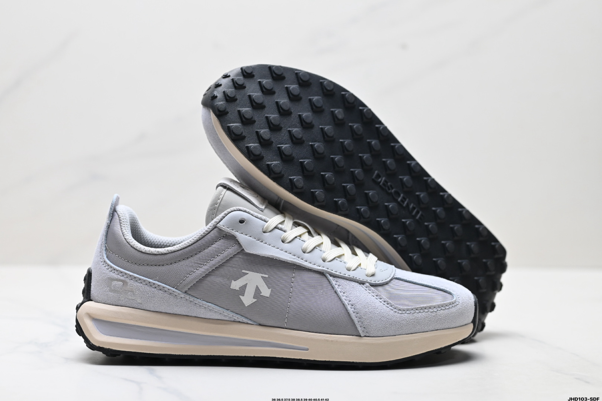 DESCENTE迪桑特 CHRON TRAINER系列 运动休闲鞋 D5232LSN15