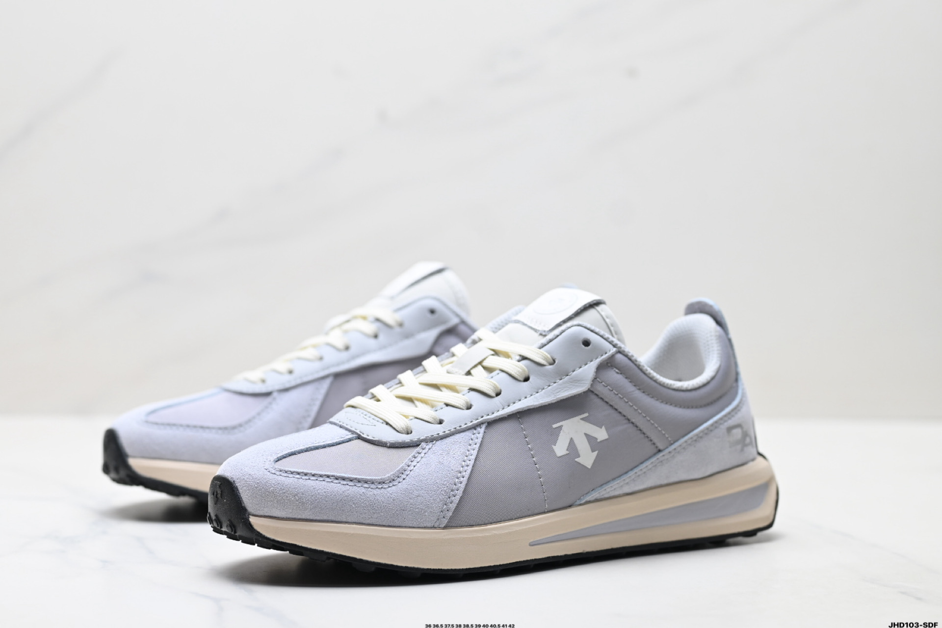 DESCENTE迪桑特 CHRON TRAINER系列 运动休闲鞋 D5232LSN15