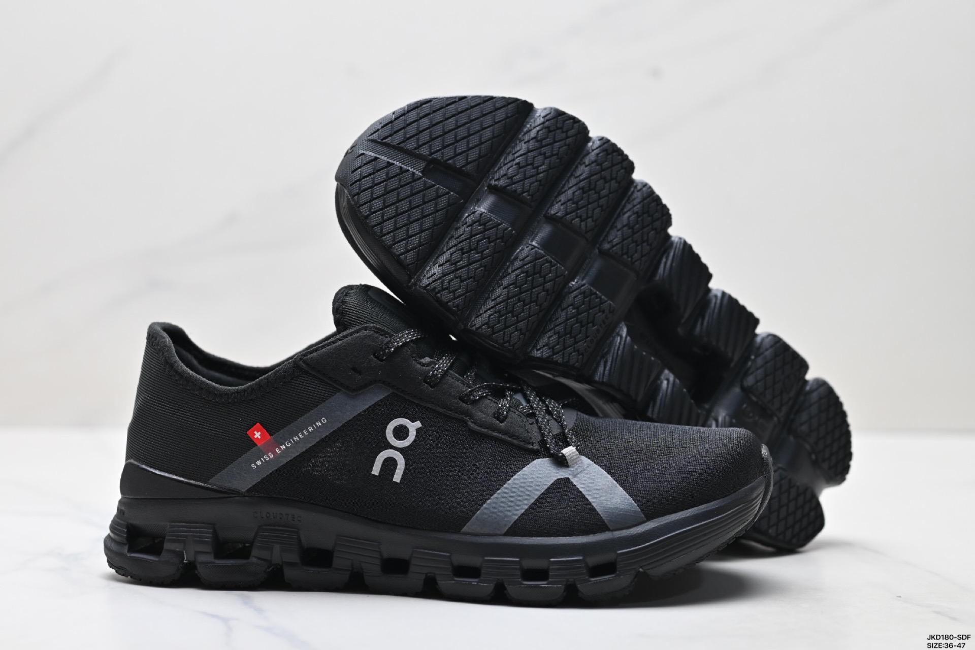 170 On昂跑 Running Cloud X 4克劳德X系列低帮轻量舒适多功能休闲运动鞋
