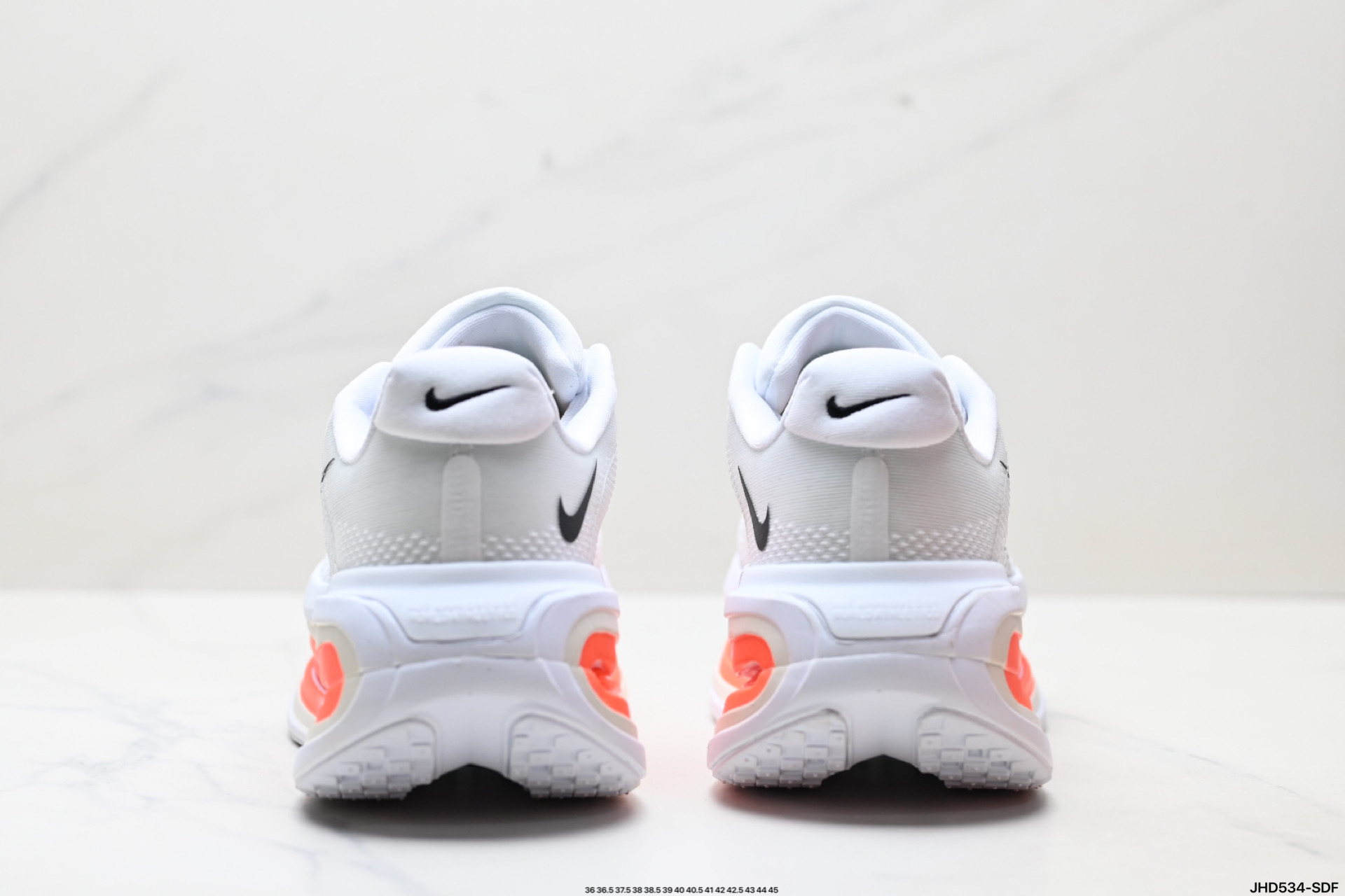 200 Nike VOMERO PREMIUM 耐克 舒适减震防滑 低帮跑步鞋  HQ2050-631