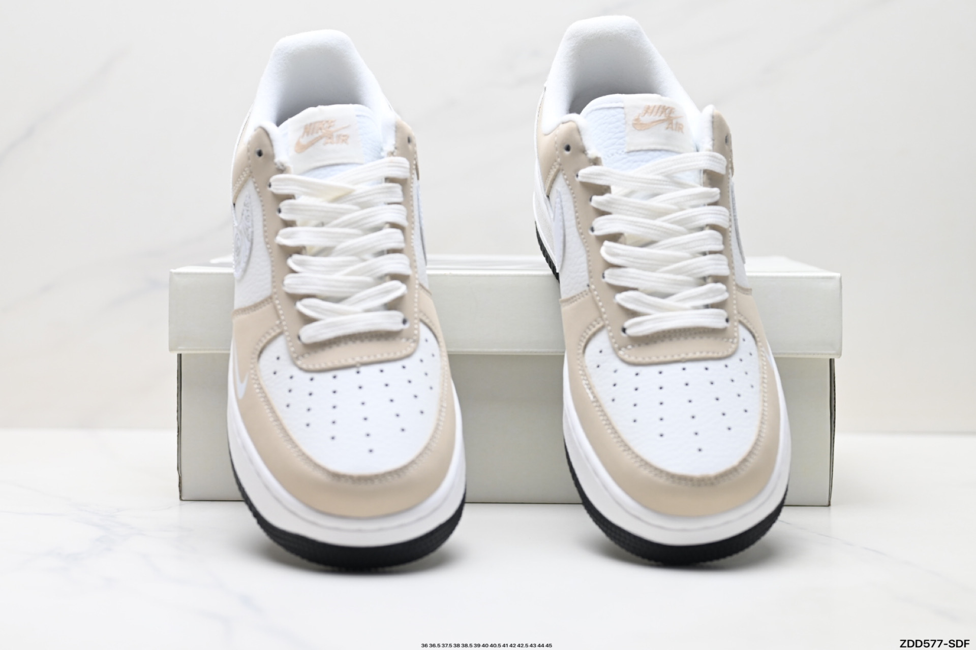 240 NIKE AIR FORCE 1‘07 LX  DQ6628-161