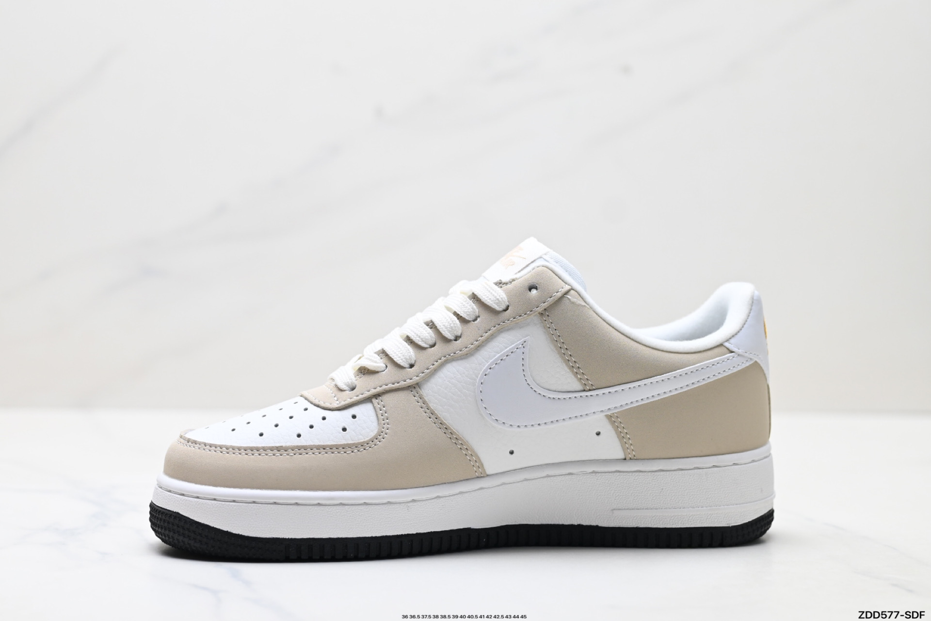 240 NIKE AIR FORCE 1‘07 LX  DQ6628-161
