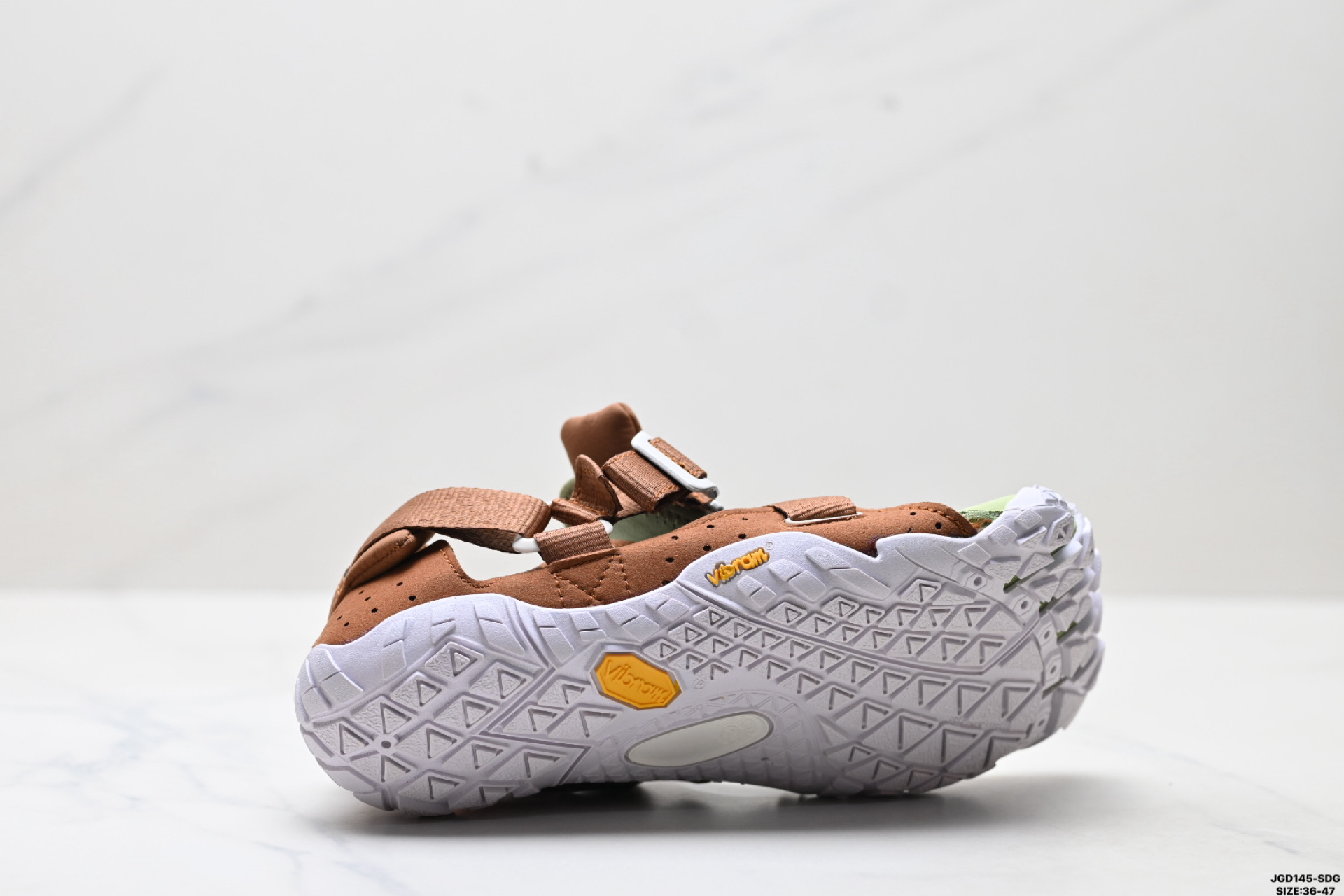 SUICOKE 五指鞋 套脚 防滑 低帮 运动 沙滩鞋 SUICOKE是日本一家运动休闲凉鞋品牌  S20MLC1