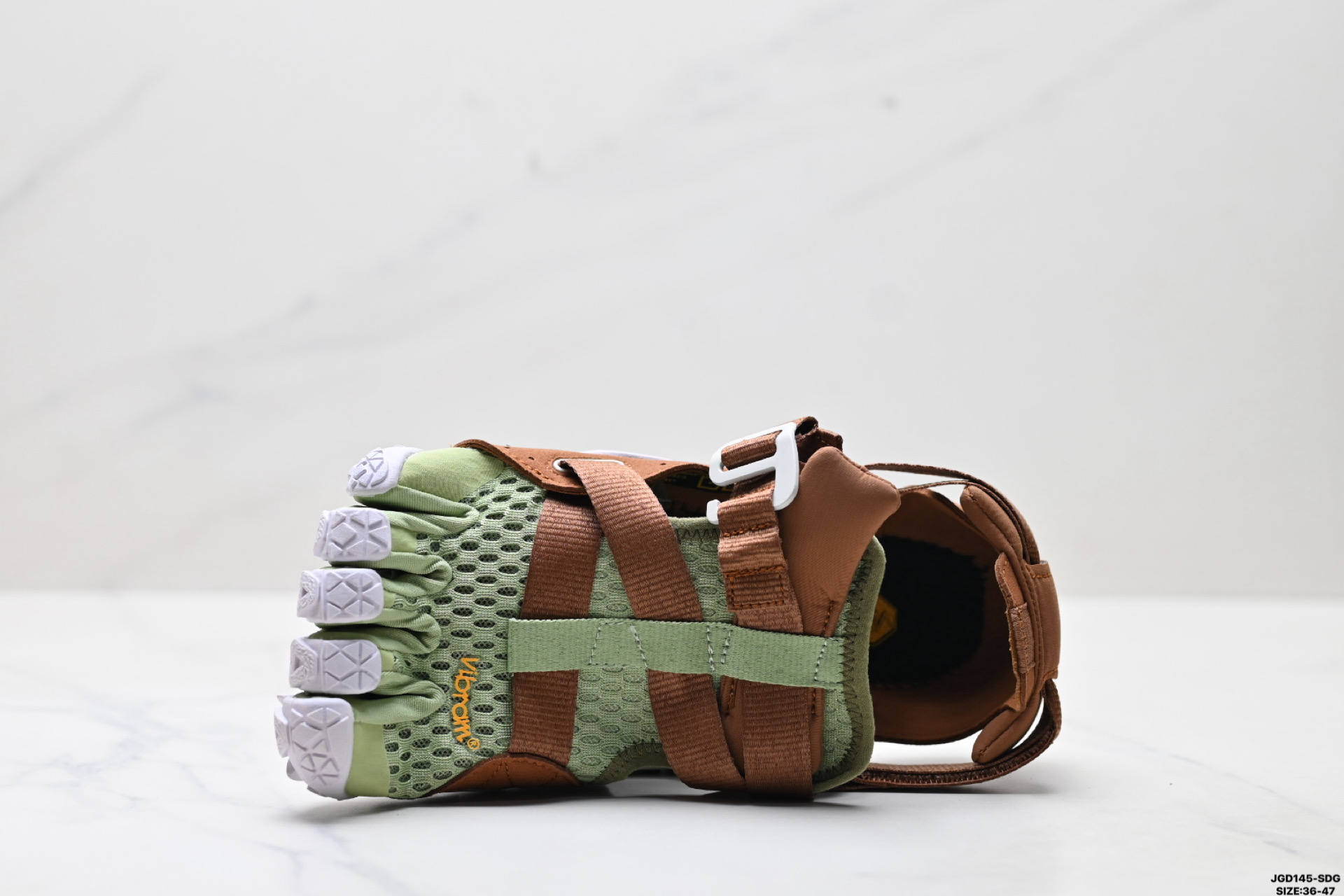 SUICOKE 五指鞋 套脚 防滑 低帮 运动 沙滩鞋 SUICOKE是日本一家运动休闲凉鞋品牌  S20MLC1