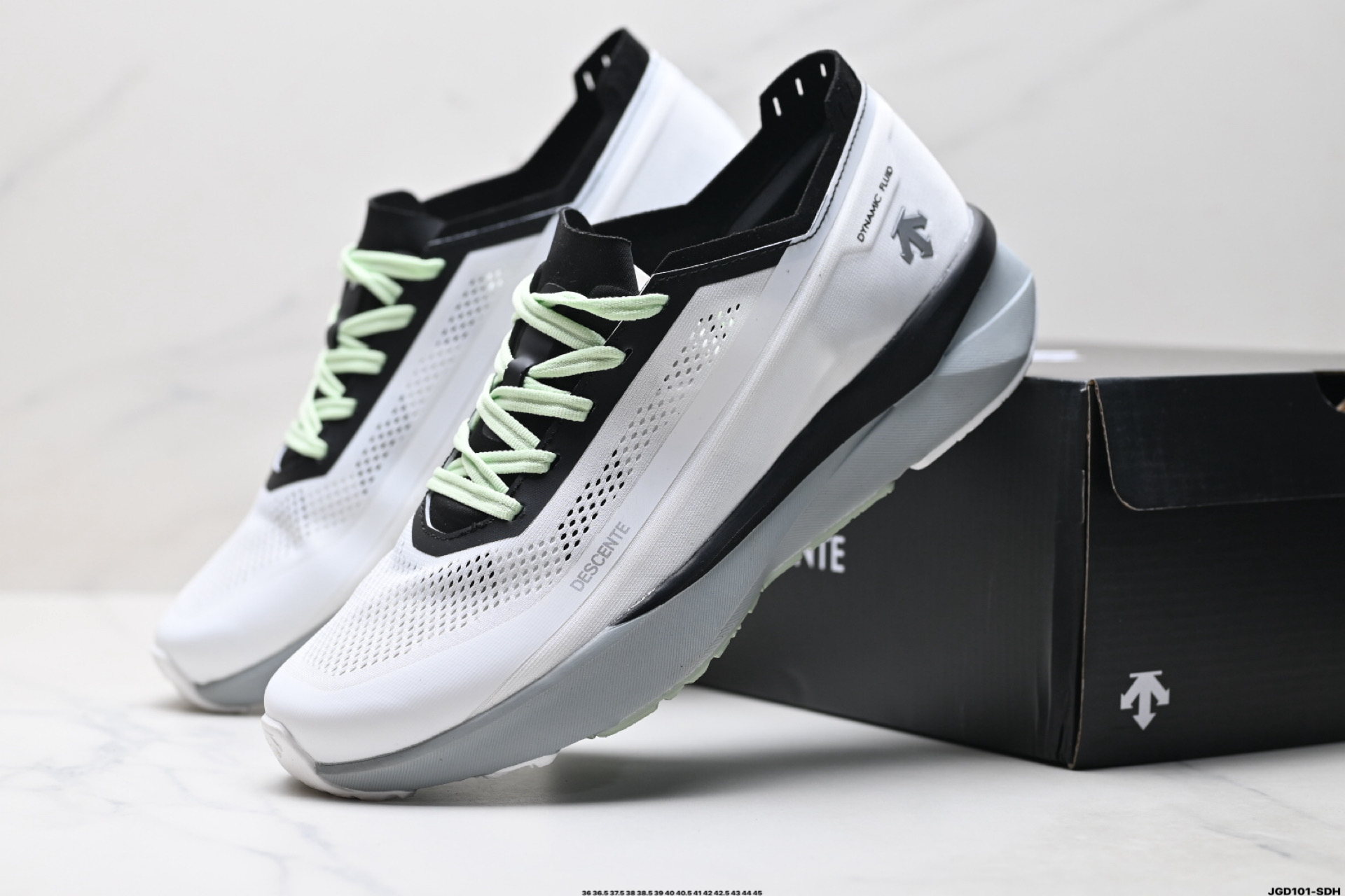 190 迪桑特DESCENTE ENERZITE FLUID 2.0 DF 2.0 WIRE 舒适 低帮跑步鞋 D4231RRN29