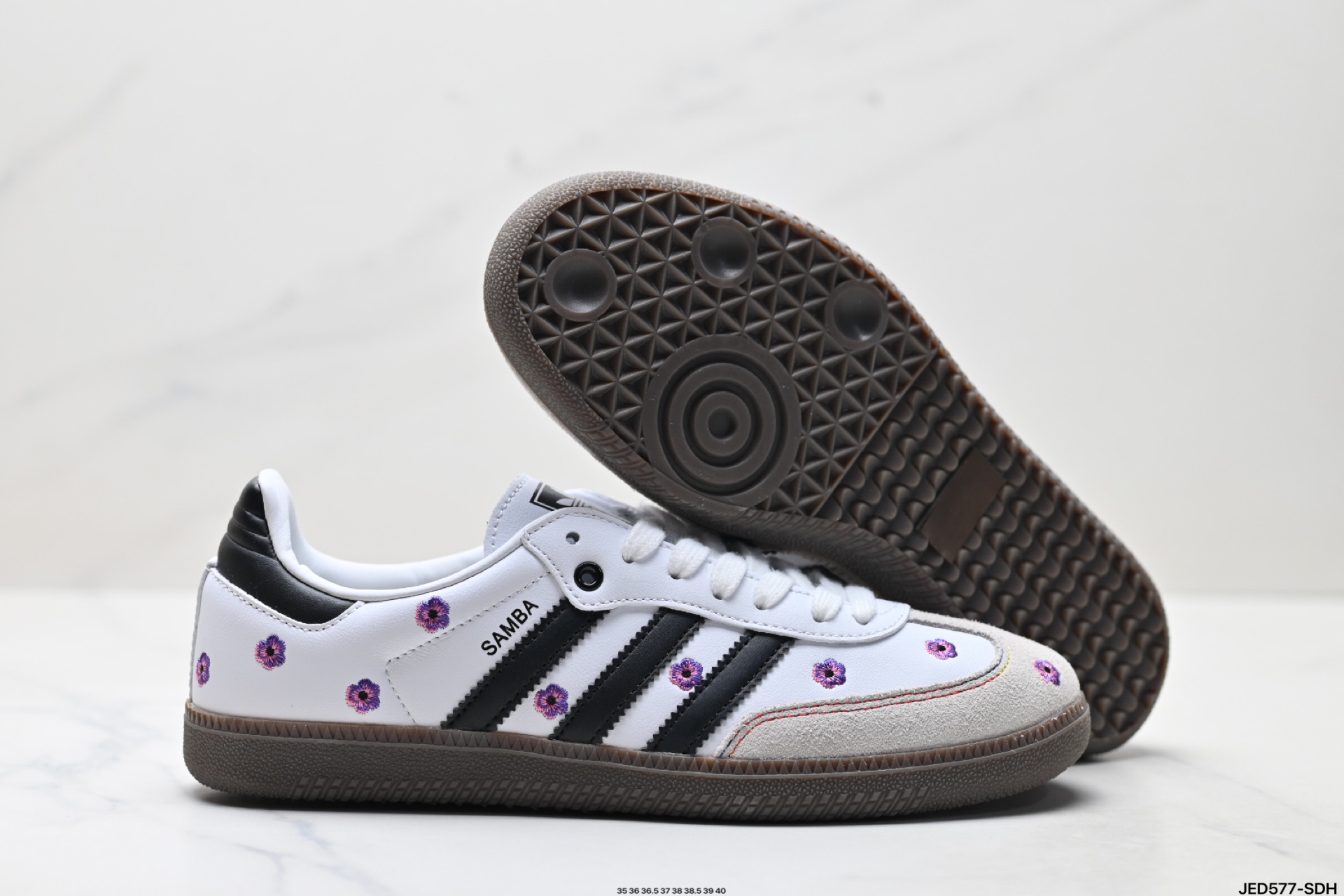 AdidOriginals Samba OG ‘DIY’桑巴舞系列 阿迪达斯 三叶草绅士德训足球风百搭低帮休闲运动板鞋  lF4390-莆田鞋,莆田鞋货源,高仿鞋,高仿鞋货源,安福档口,莆田高仿鞋,莆田鞋批发,高仿鞋批发,莆田高仿运动鞋,高仿运动鞋,莆田运动鞋 AdidOriginals Samba OG ‘DIY’桑巴舞系列 阿迪达斯 三叶草绅士德训足球风百搭低帮休闲运动板鞋  lF4390