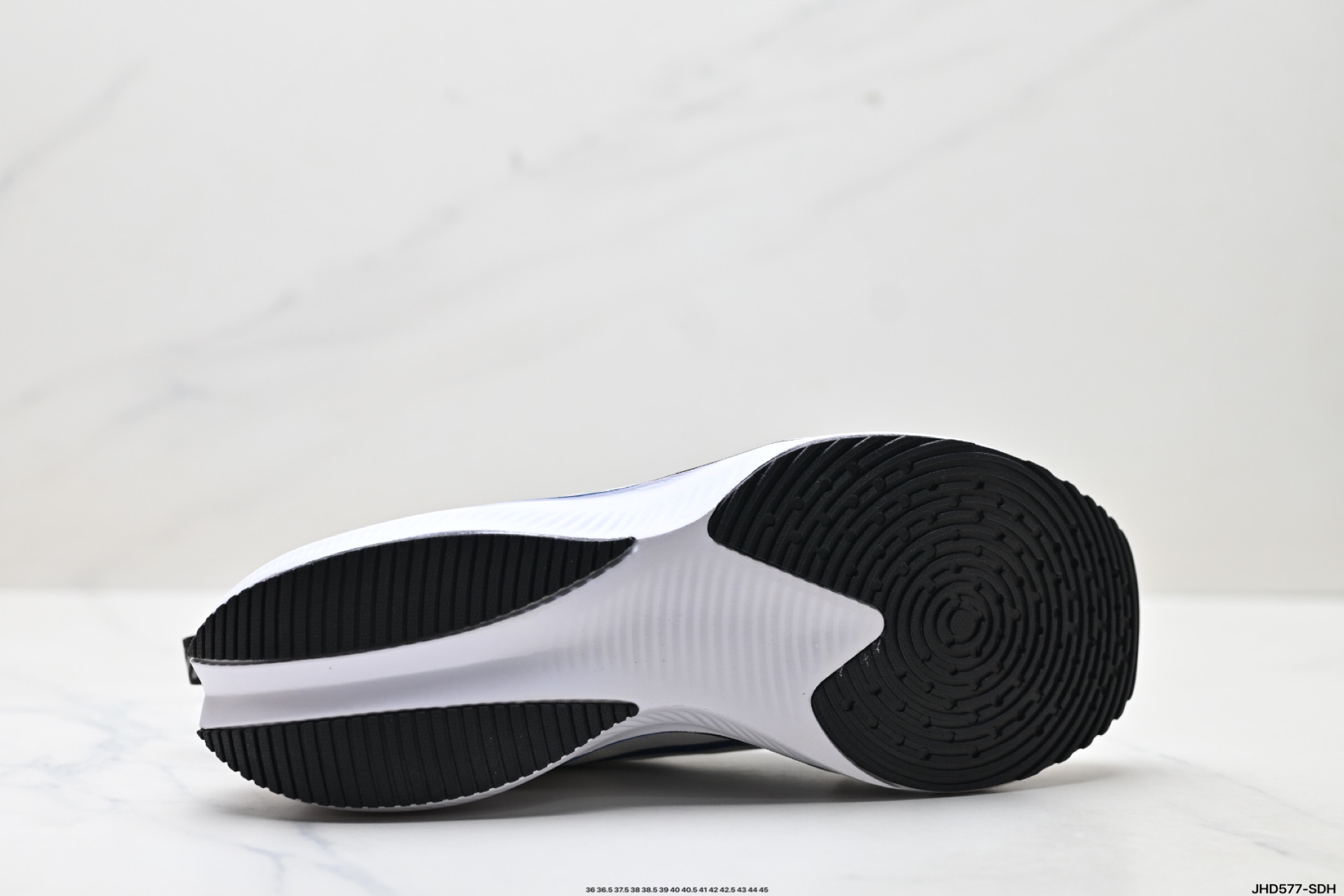 Nike Air Zoom Plus: Innovación y estilo para tus pies 10 i1754495554194 7217 0 8