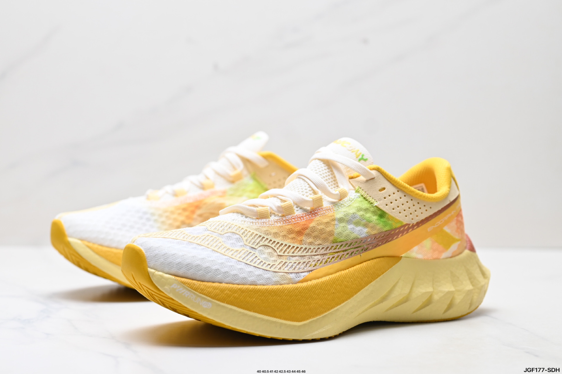 SAUCONY索康尼 ENDORPHIN PRO系列啡鹏4男女低帮缓震跑步鞋  S20939-129