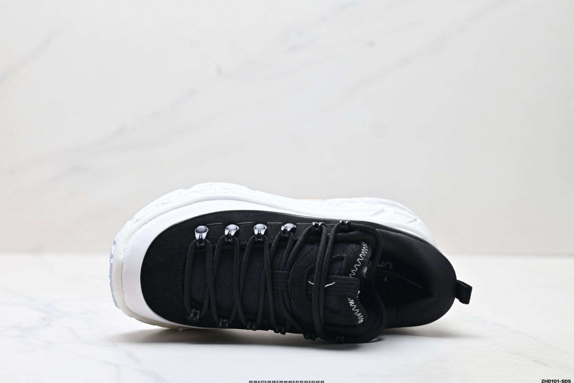 HOKA ONE ONE Tor Summit 休闲美观 低帮跑步鞋 1157070-莆田鞋,莆田鞋货源,高仿鞋,高仿鞋货源,安福档口,莆田高仿鞋,莆田鞋批发,高仿鞋批发,莆田高仿运动鞋,高仿运动鞋,莆田运动鞋 HOKA ONE ONE Tor Summit 休闲美观 低帮跑步鞋 1157070