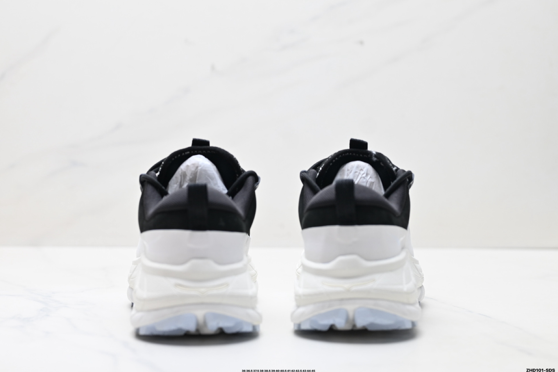 HOKA ONE ONE Tor Summit 休闲美观 低帮跑步鞋 1157070-莆田鞋,莆田鞋货源,高仿鞋,高仿鞋货源,安福档口,莆田高仿鞋,莆田鞋批发,高仿鞋批发,莆田高仿运动鞋,高仿运动鞋,莆田运动鞋 HOKA ONE ONE Tor Summit 休闲美观 低帮跑步鞋 1157070