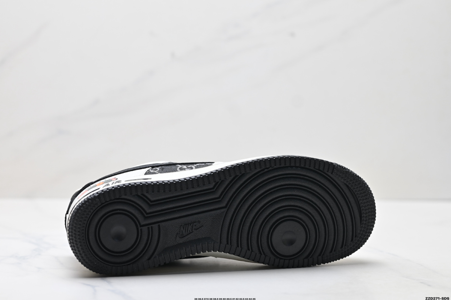 NIKE AIR FORCE 1‘07 LV8  SC0601-571