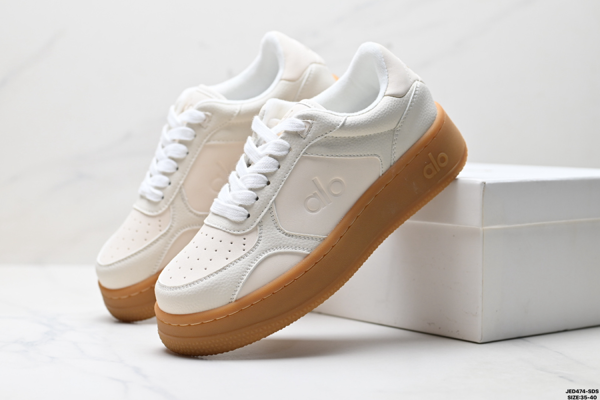 Alo Yoga Recovery Mode 百搭轻便 防滑减震低帮板鞋